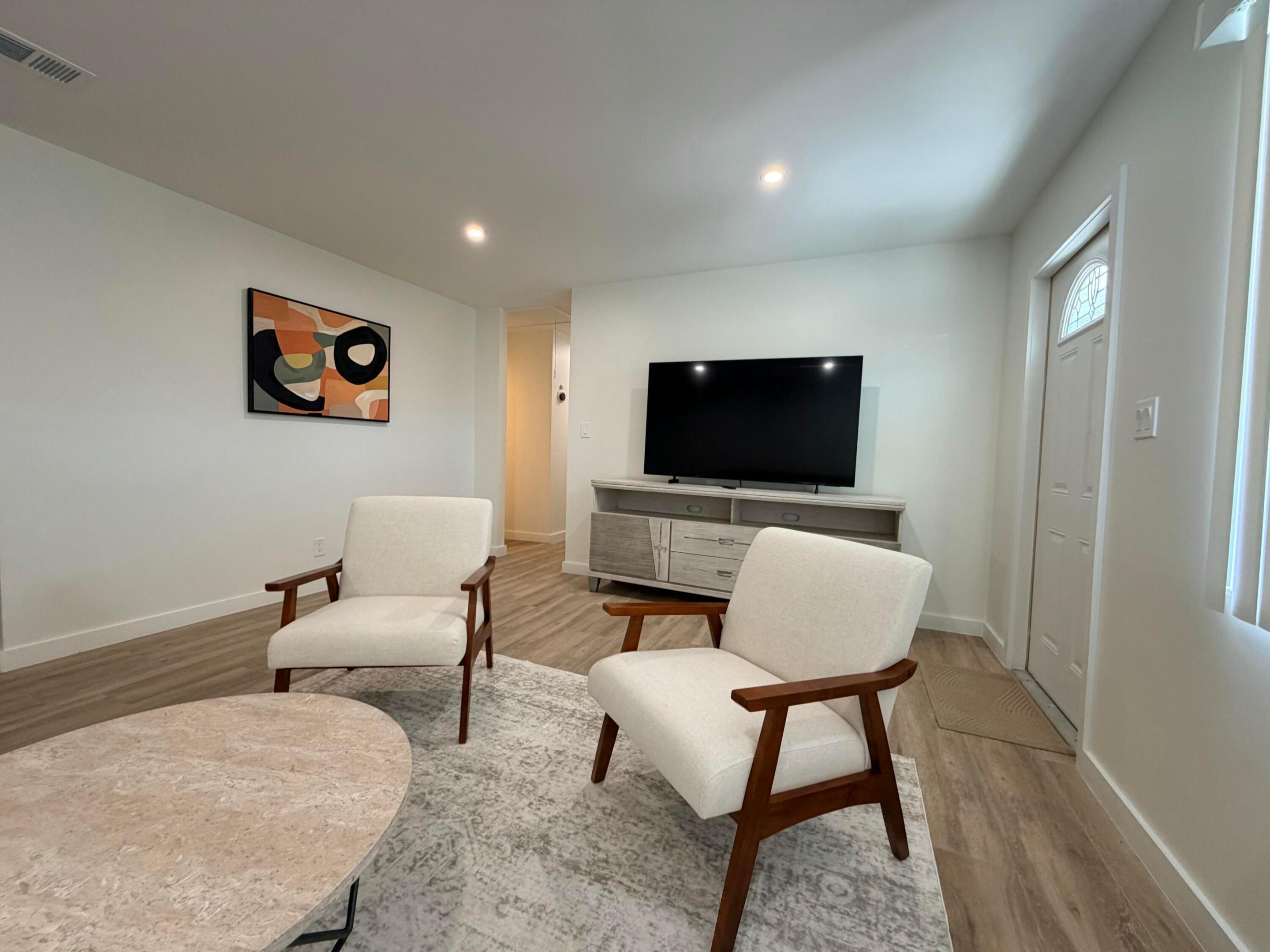 NORTH PALM BEACH VILLAGE OF 4 - Residential Lease