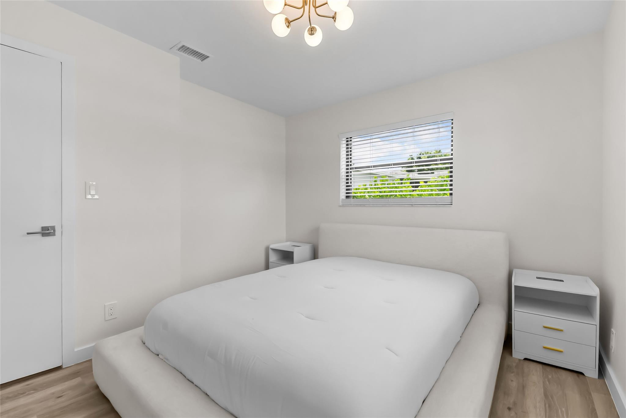 NORTH PALM BEACH VILLAGE OF 4 - Residential Lease