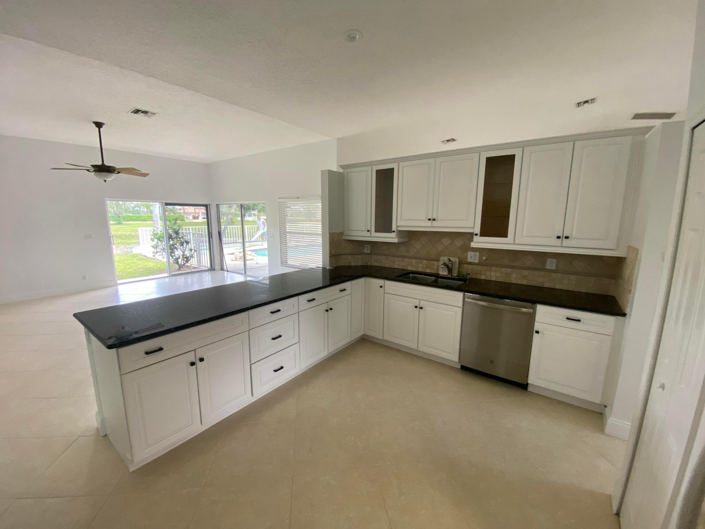 CYPRESS CREEK COUNTRY CLUB SW QUAD - Residential Lease