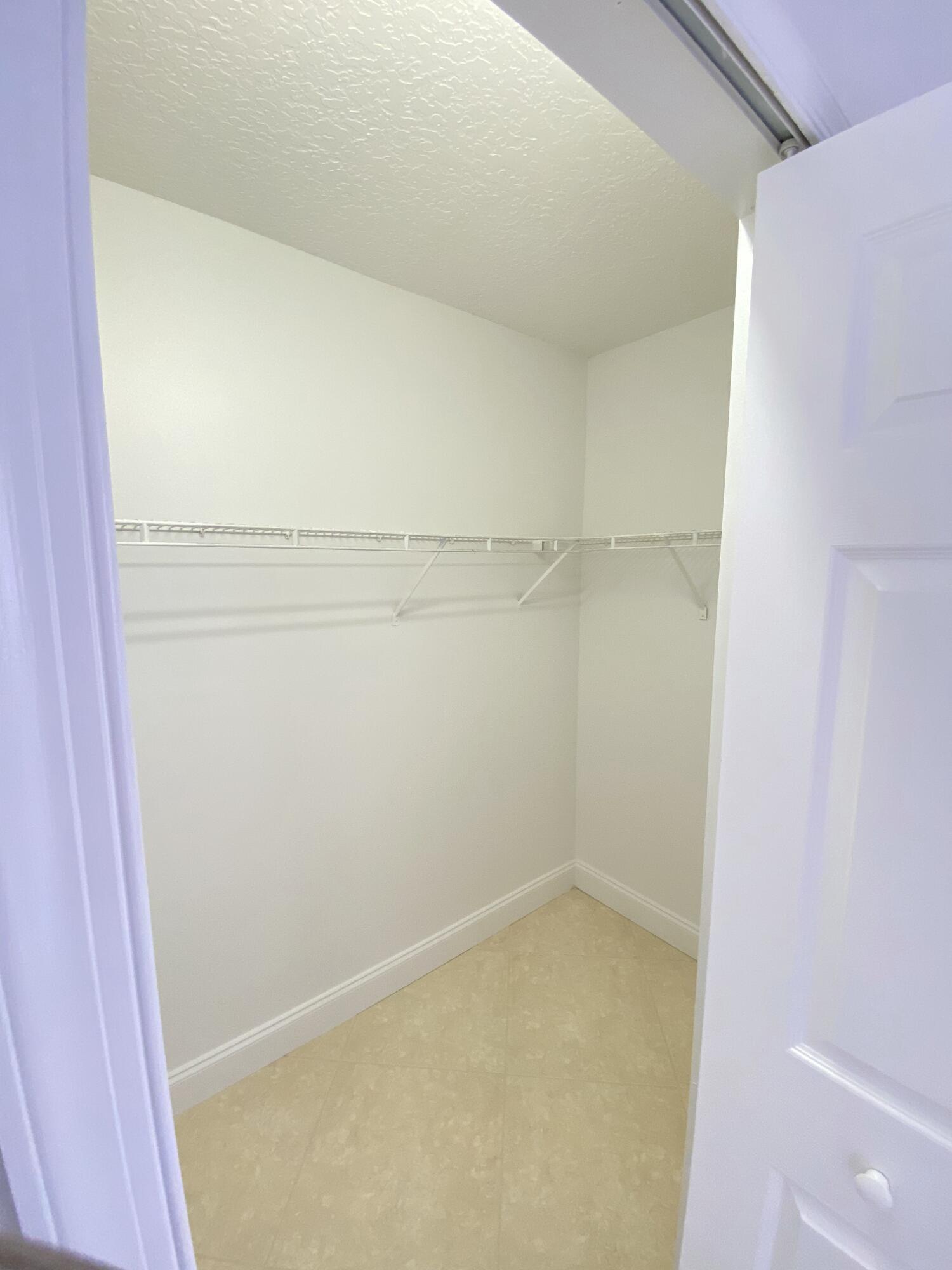 CYPRESS CREEK COUNTRY CLUB SW QUAD - Residential Lease