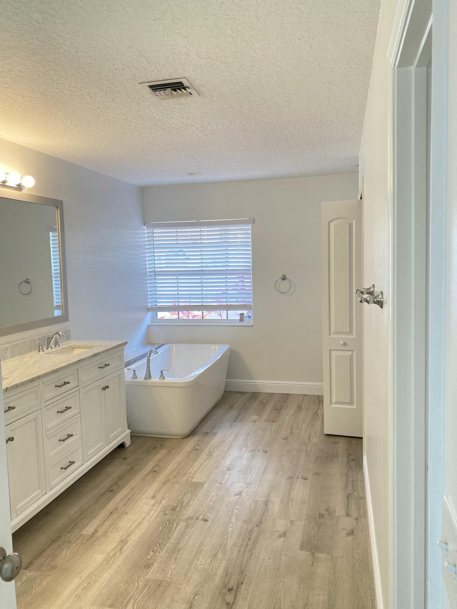 CYPRESS CREEK COUNTRY CLUB SW QUAD - Residential Lease