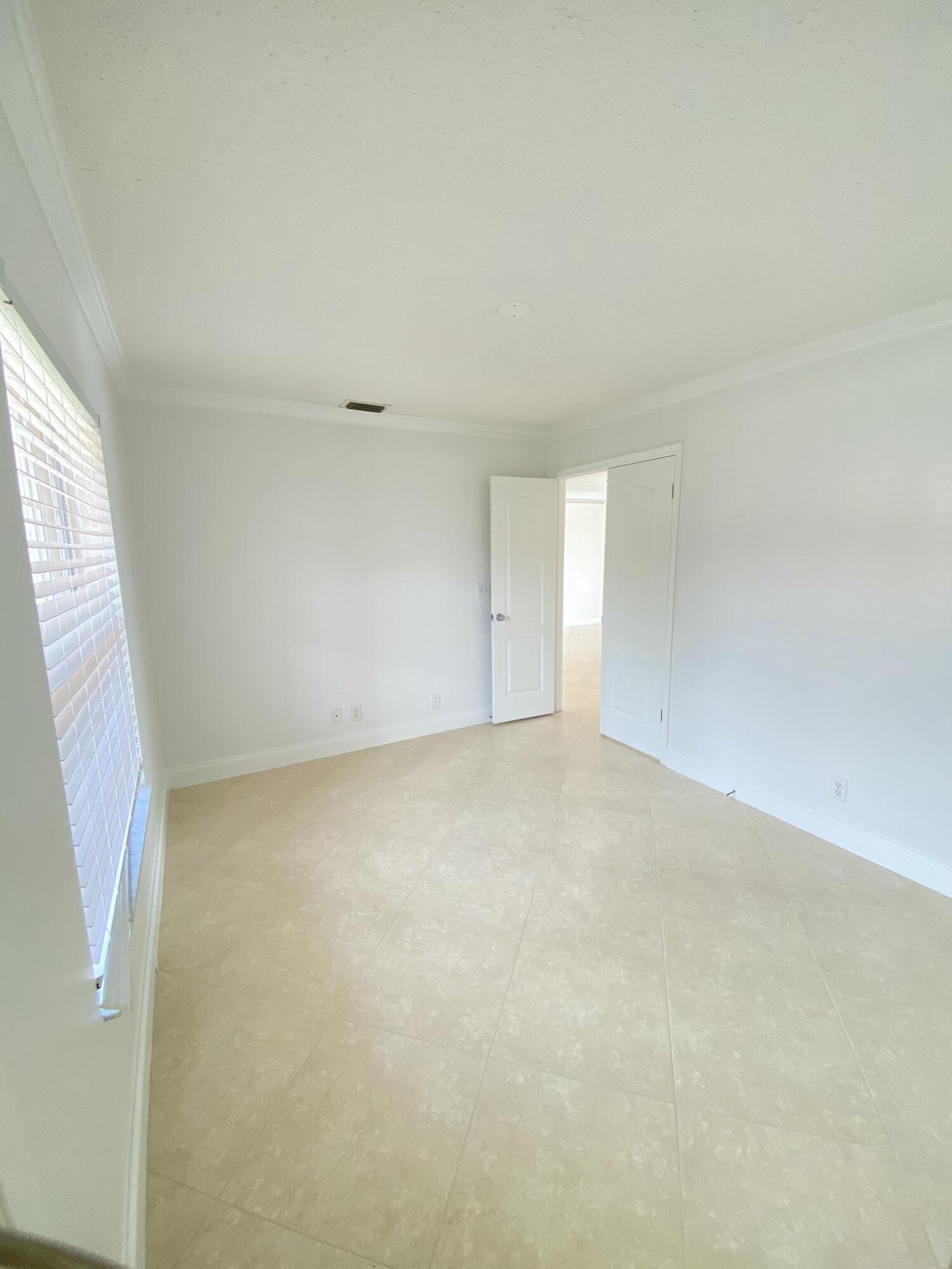 CYPRESS CREEK COUNTRY CLUB SW QUAD - Residential Lease