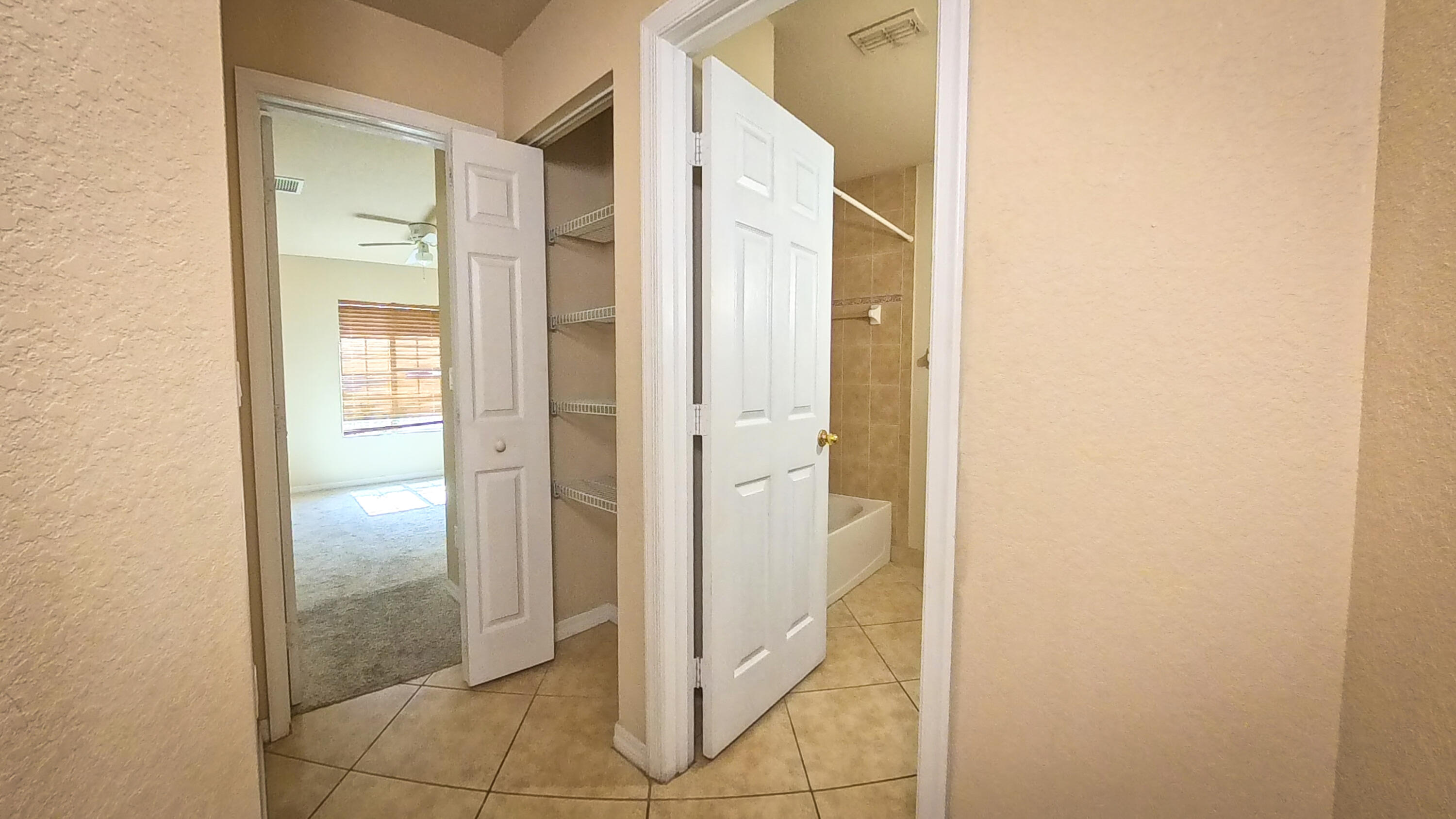 FOURTH  REPLAT OF PORTOFINO ISLES - Residential