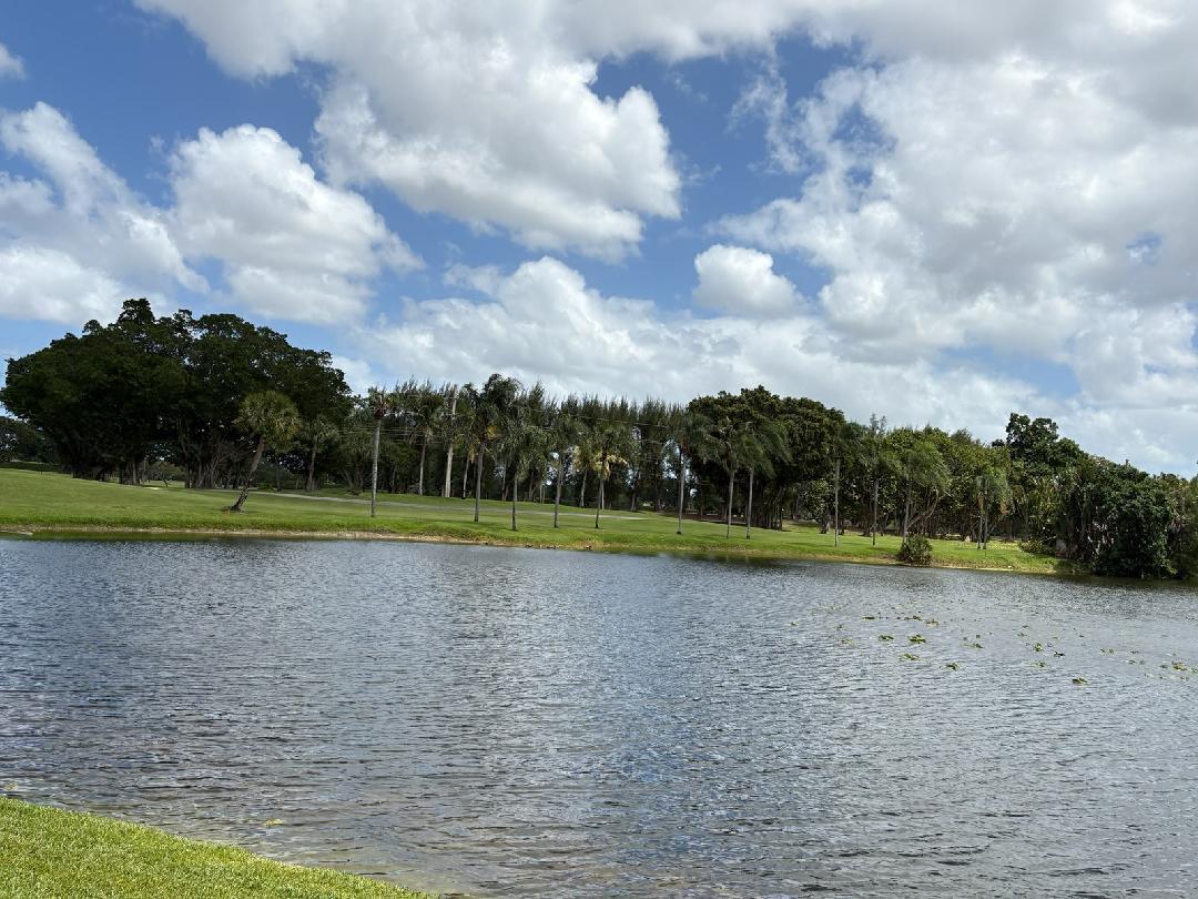 9400 N Hollybrook Lake Drive N 308