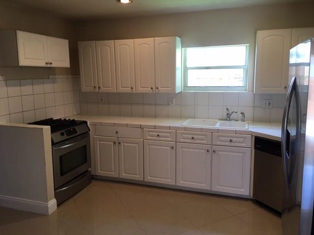 Delray Manors - Residential Lease