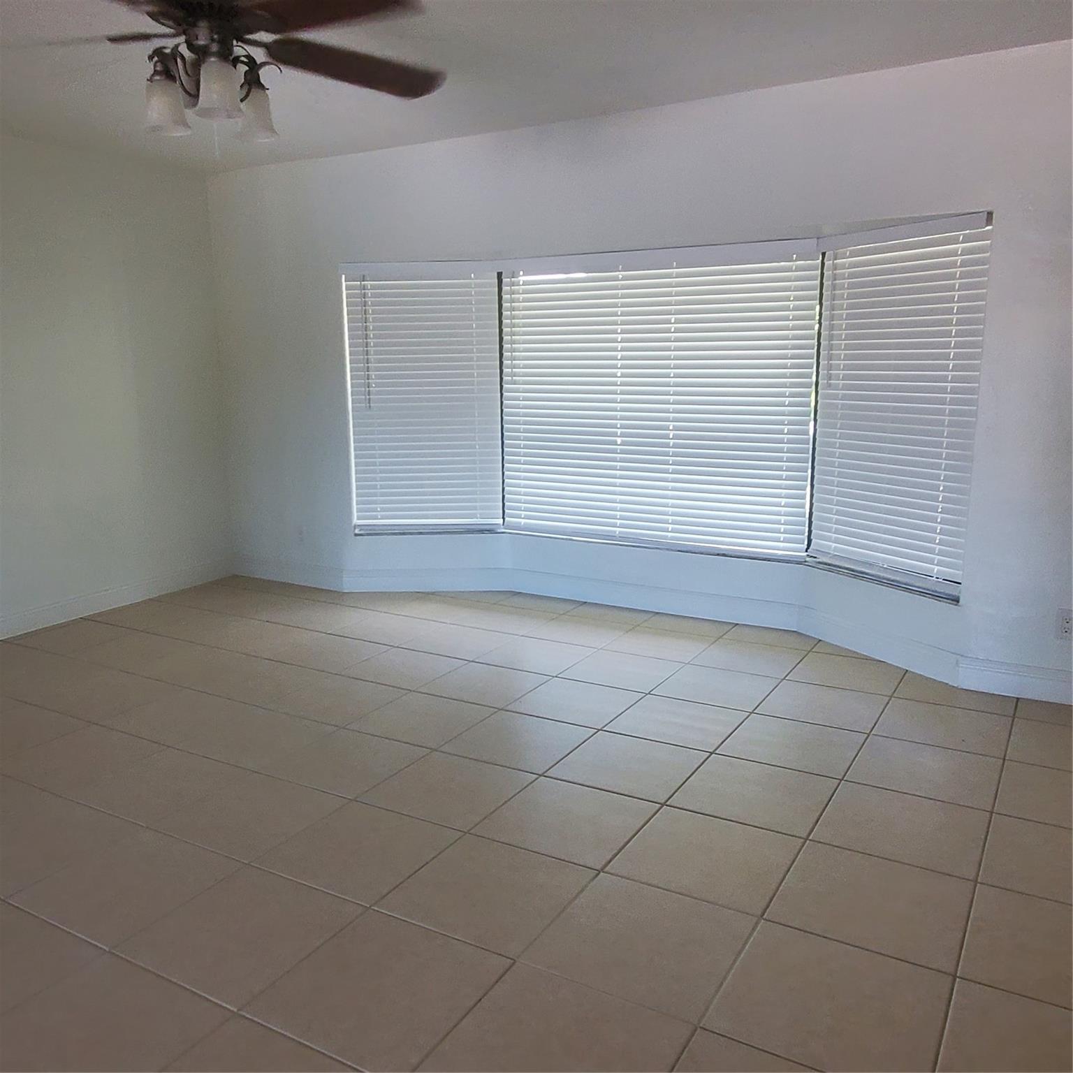 1421 NW 114th Ave