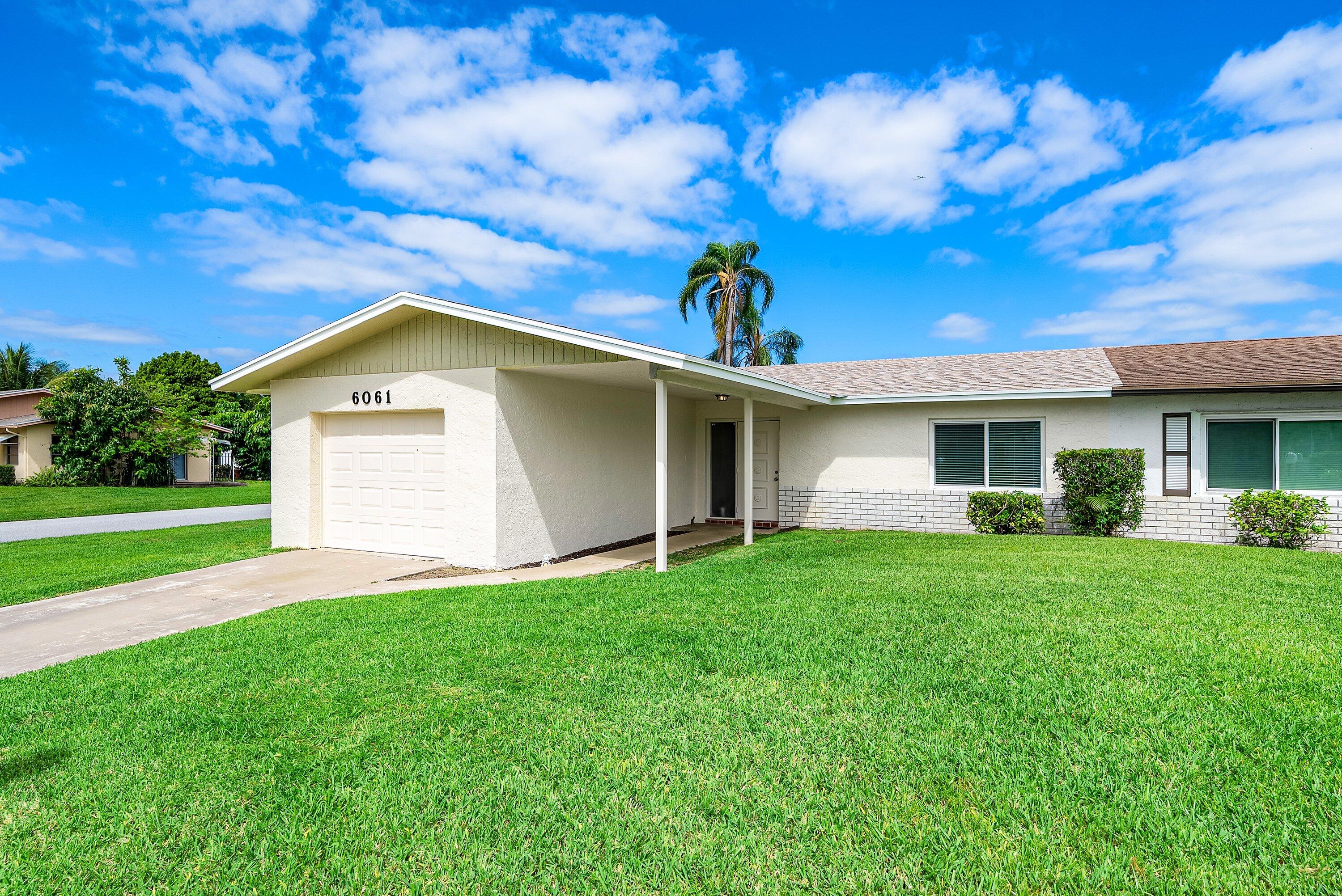 DELRAY VILLAS 4 - Residential