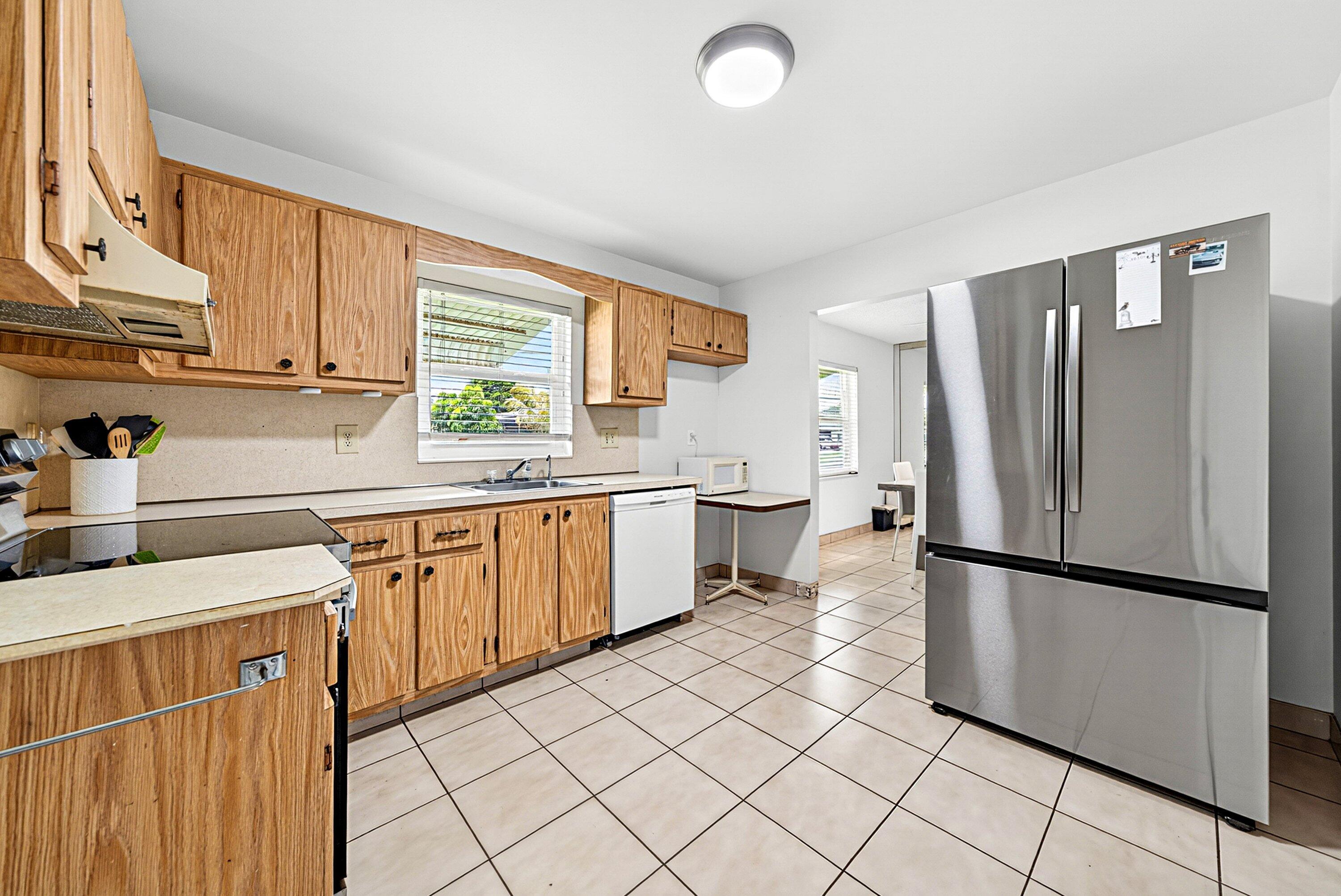 DELRAY VILLAS 4 - Residential