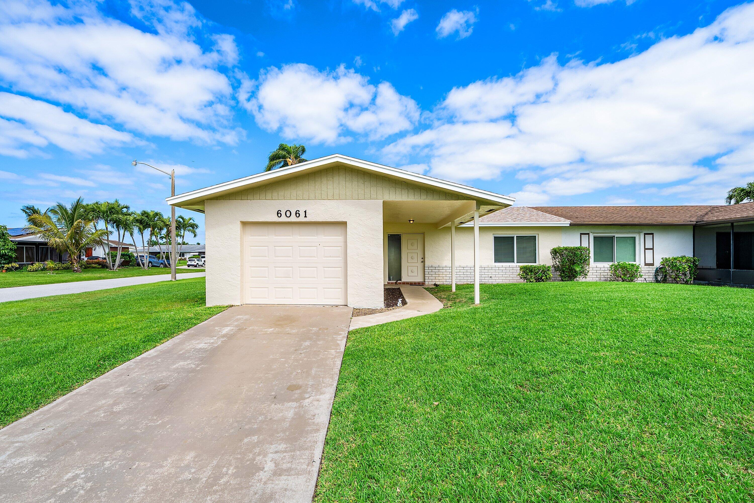 DELRAY VILLAS 4 - Residential