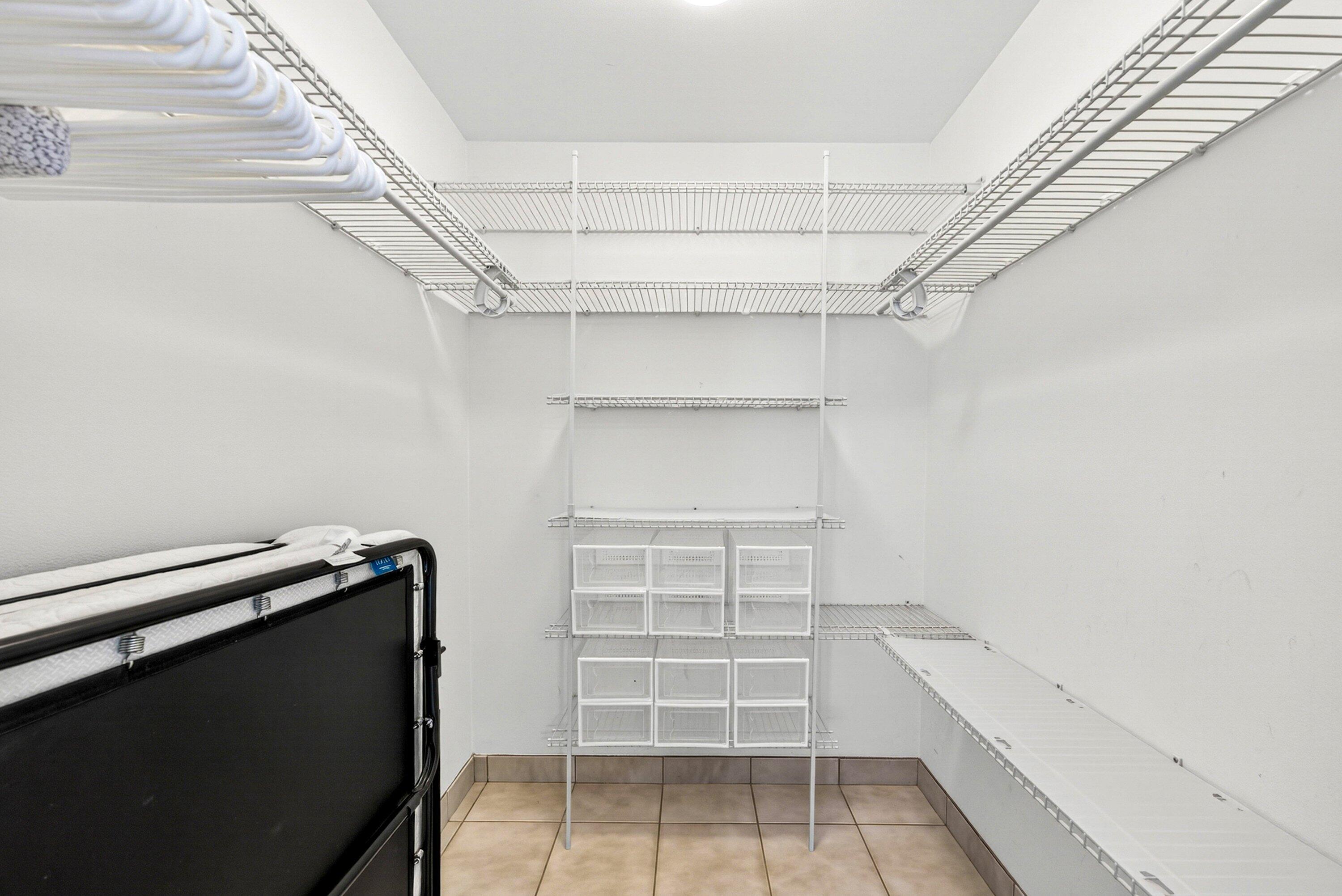 DELRAY VILLAS 4 - Residential