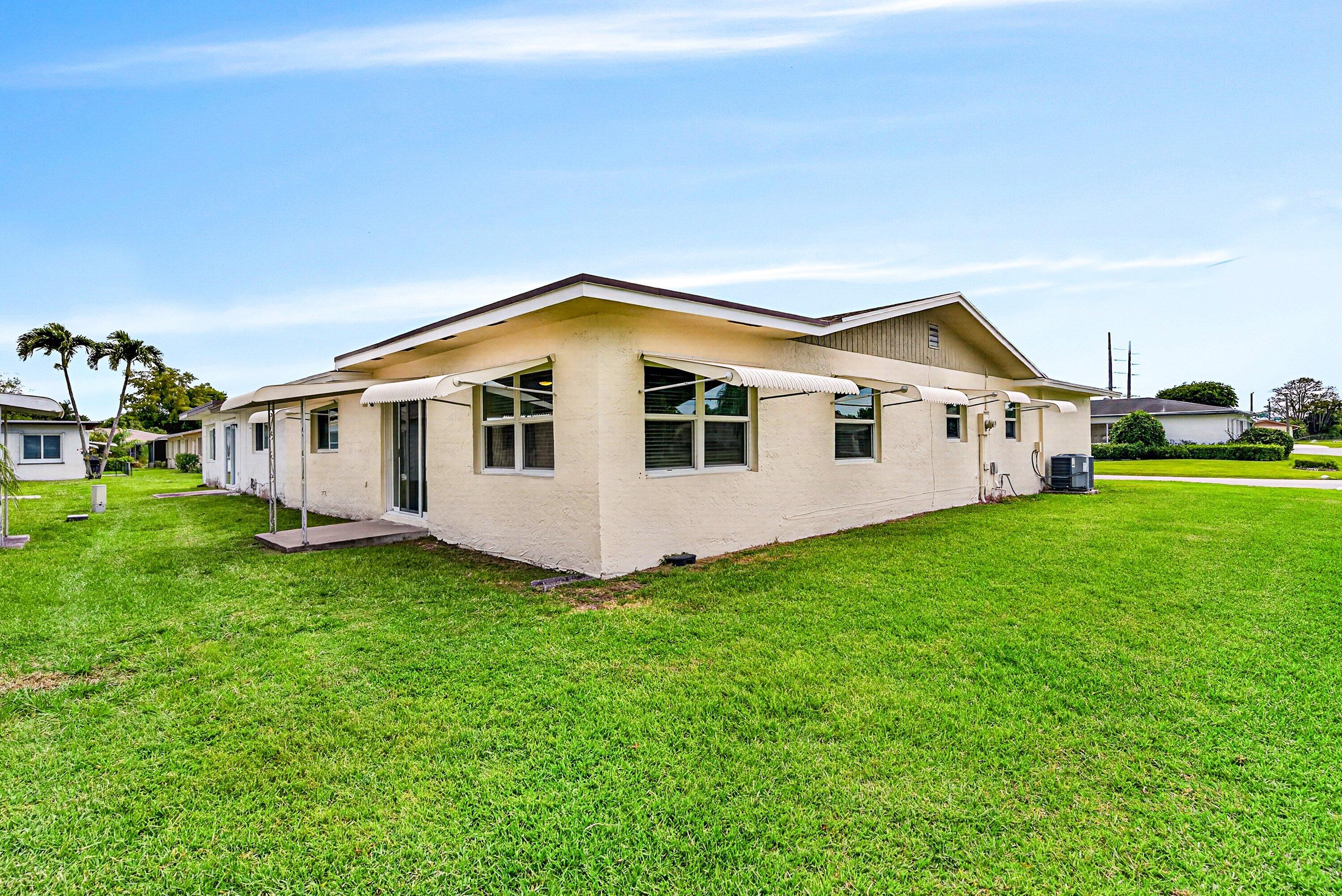 DELRAY VILLAS 4 - Residential