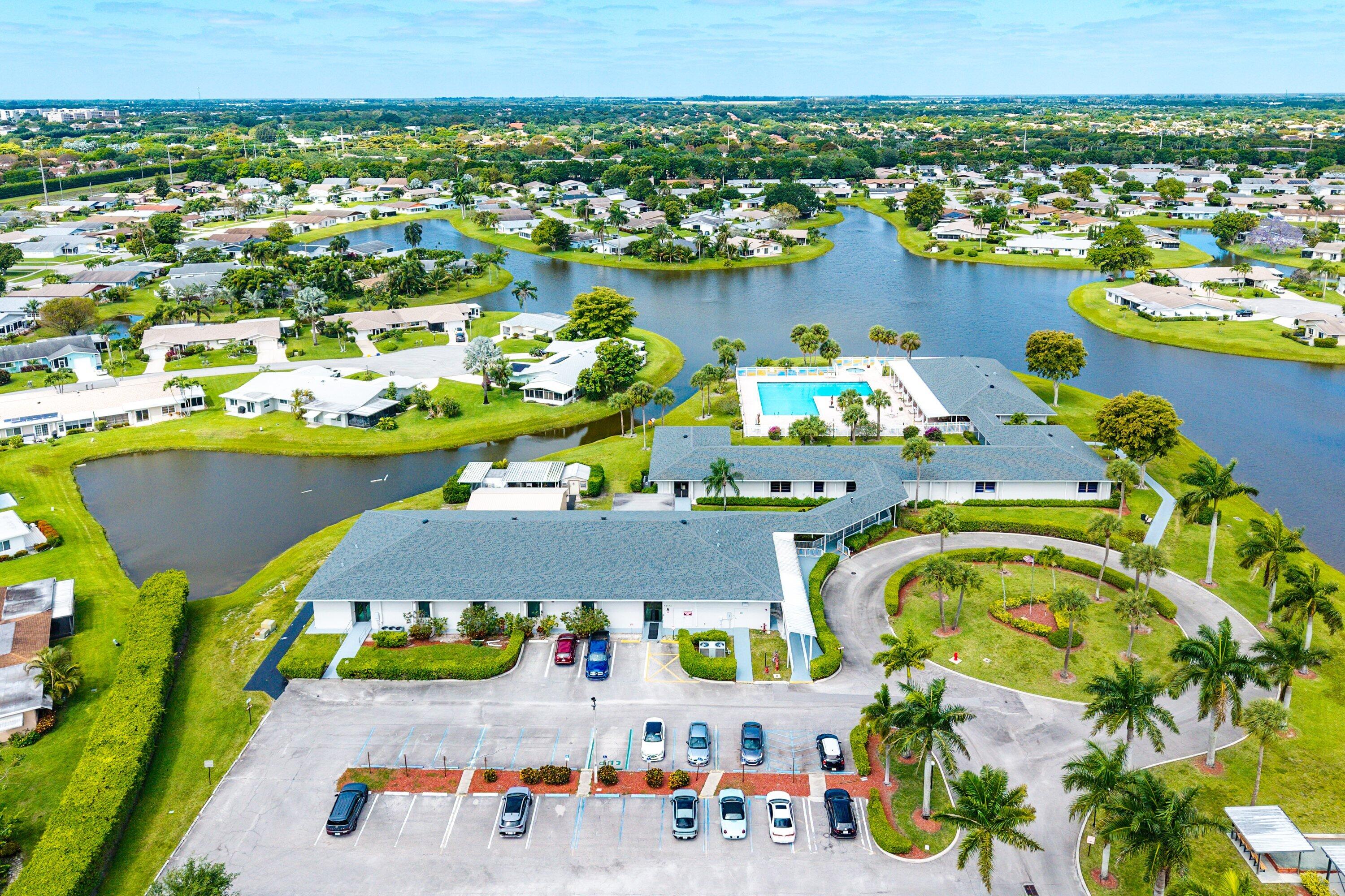 DELRAY VILLAS 4 - Residential