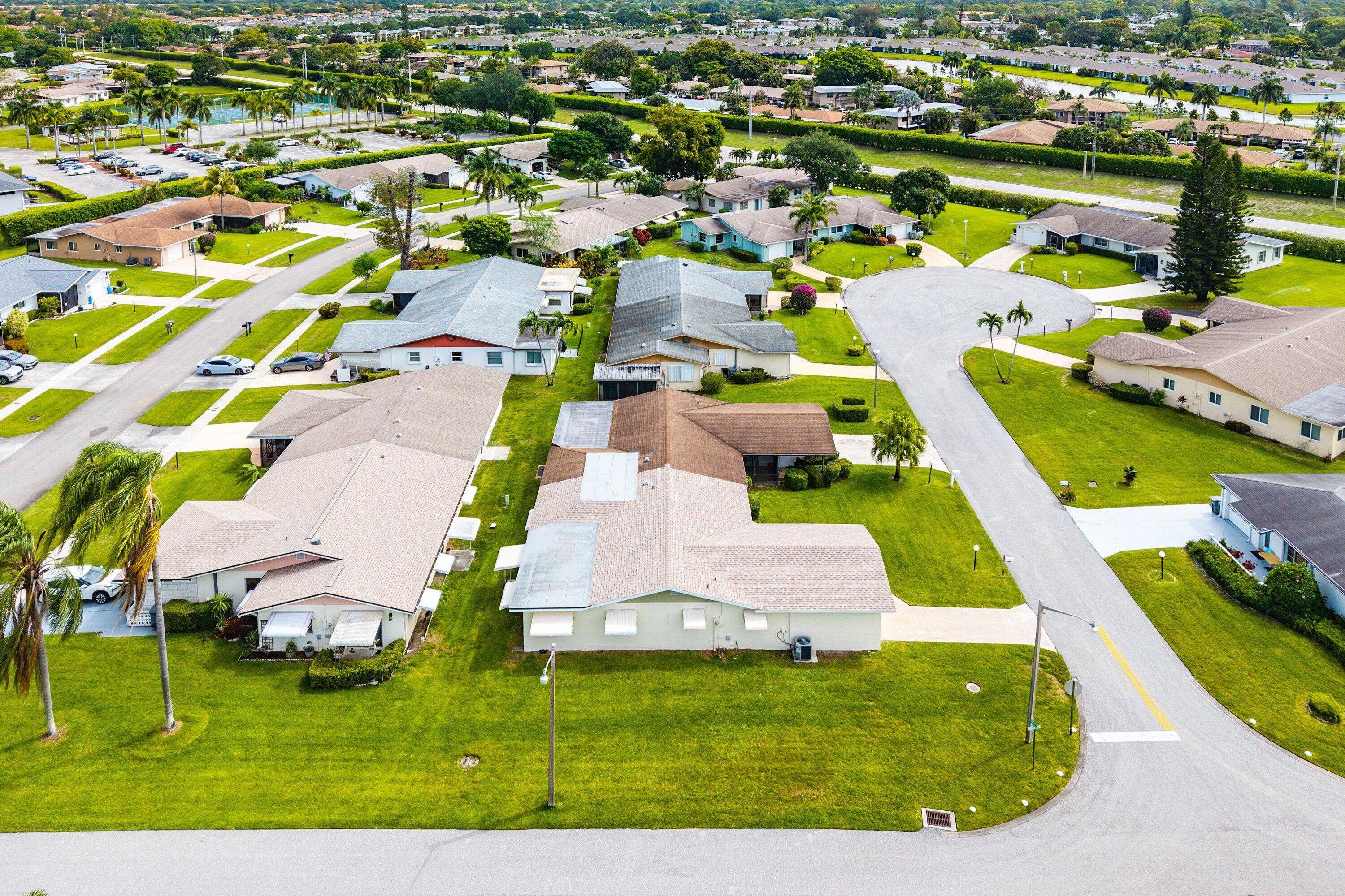 DELRAY VILLAS 4 - Residential