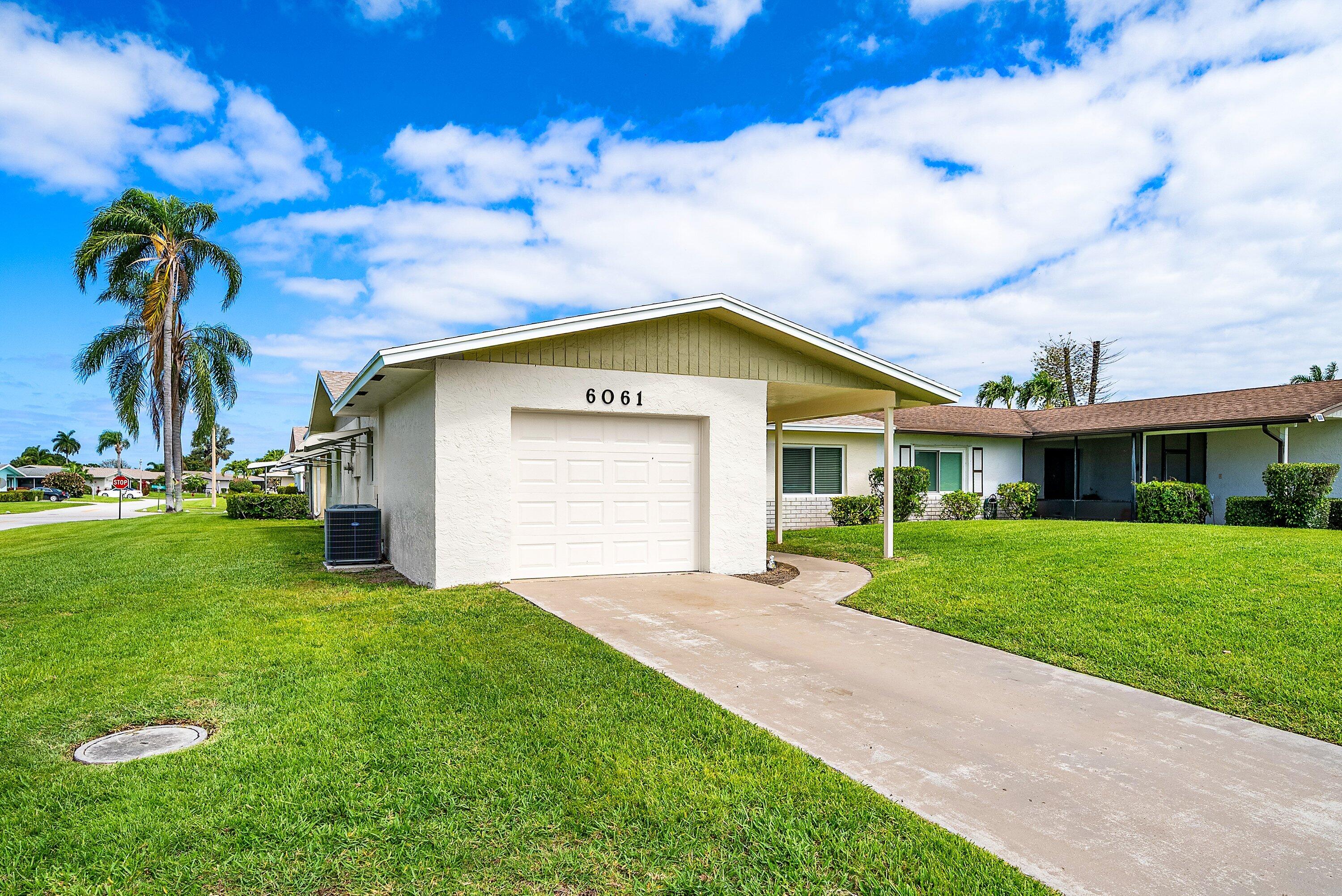 DELRAY VILLAS 4 - Residential