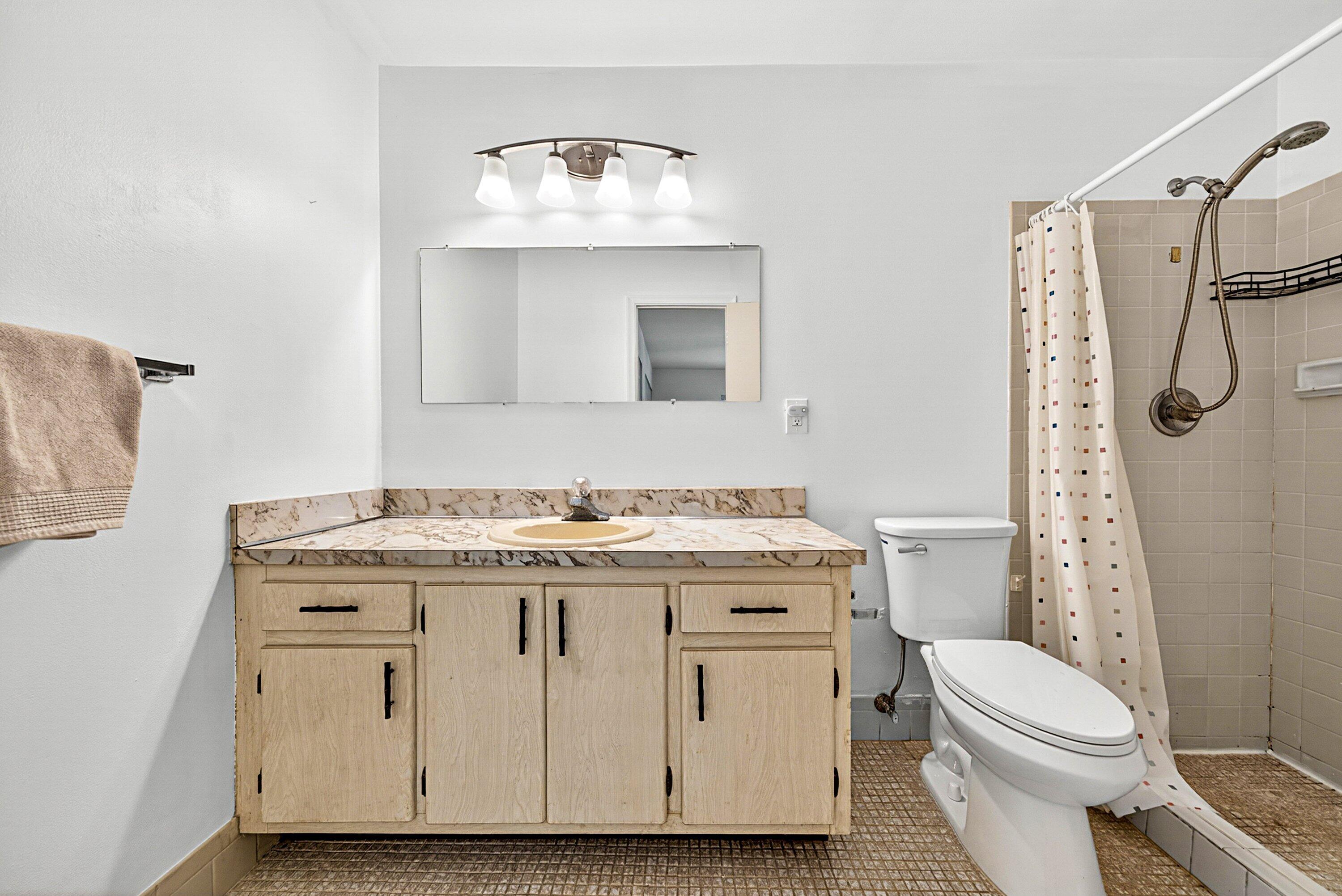 DELRAY VILLAS 4 - Residential