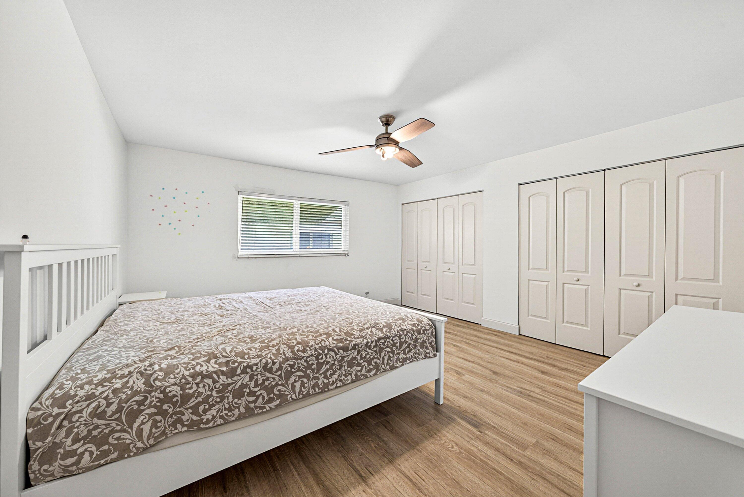 DELRAY VILLAS 4 - Residential