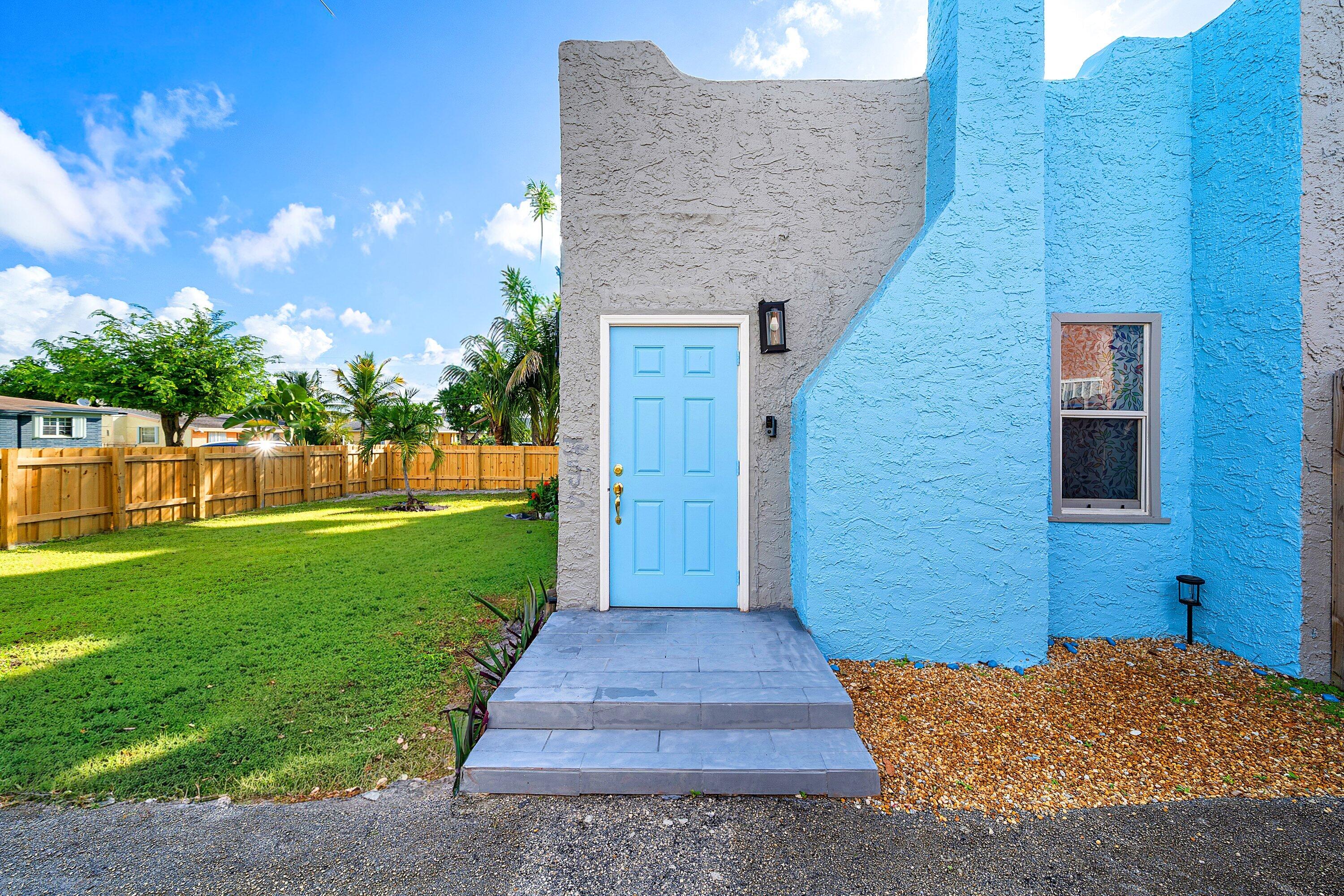 120 NW 4TH Avenue