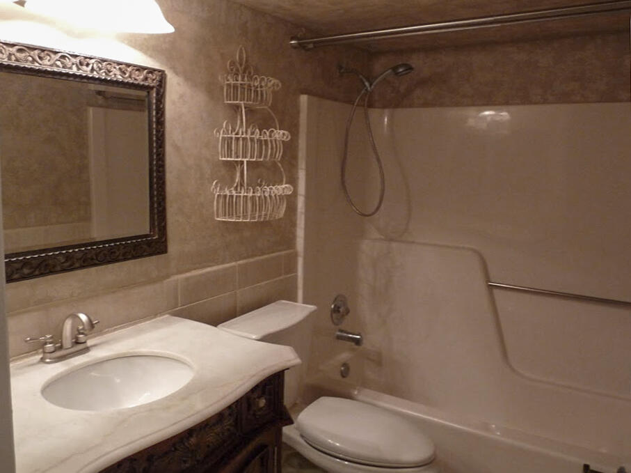 KENSINGTON WALK CONDO - Residential Lease