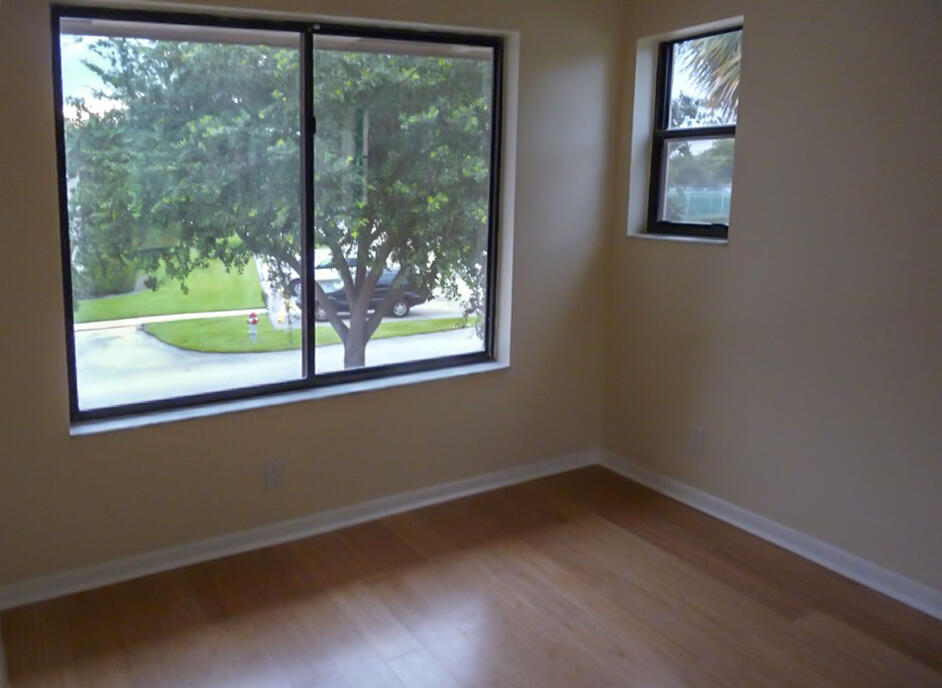 KENSINGTON WALK CONDO - Residential Lease