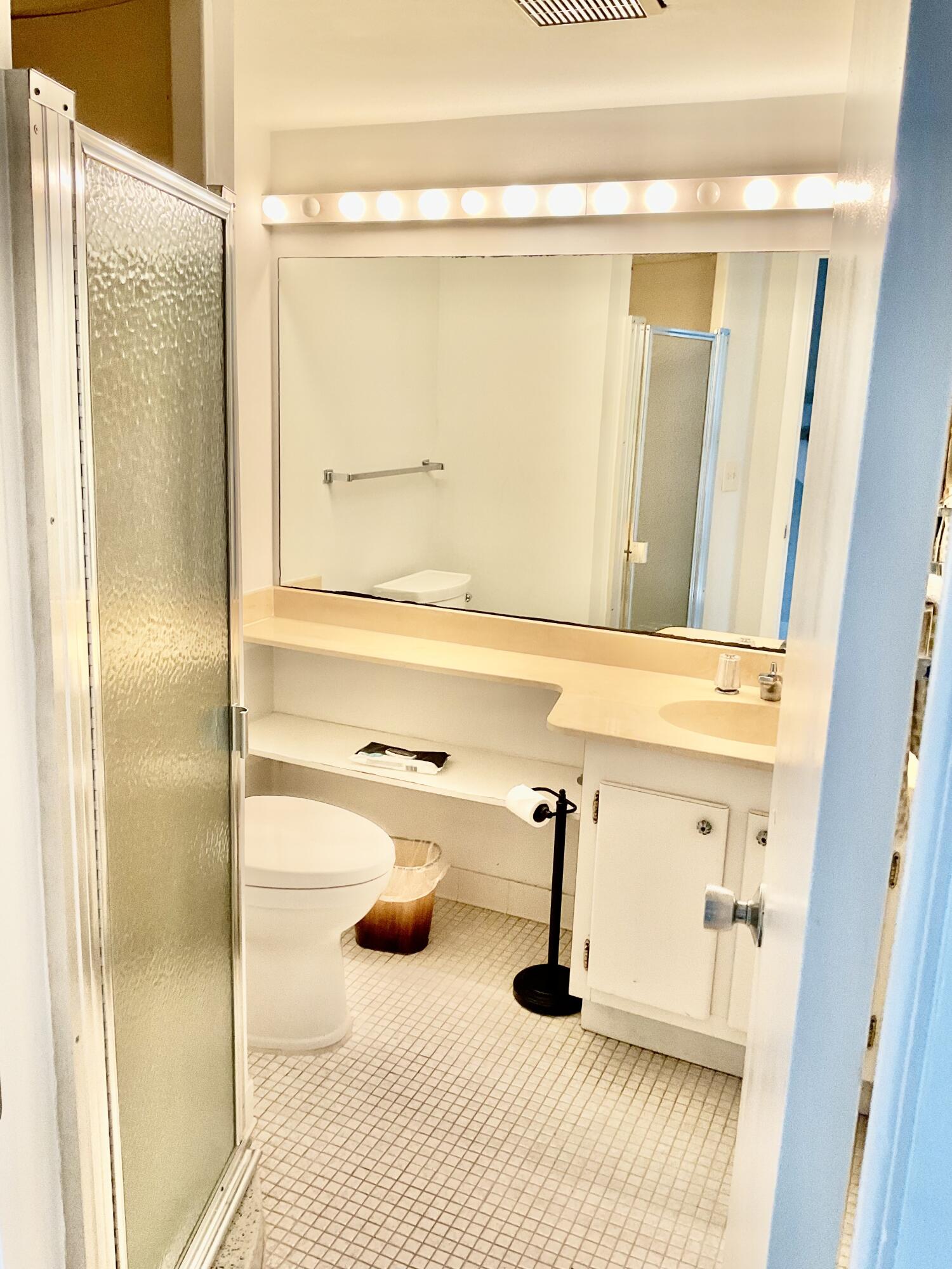 MAYFAIR HOUSE CONDO - Residential