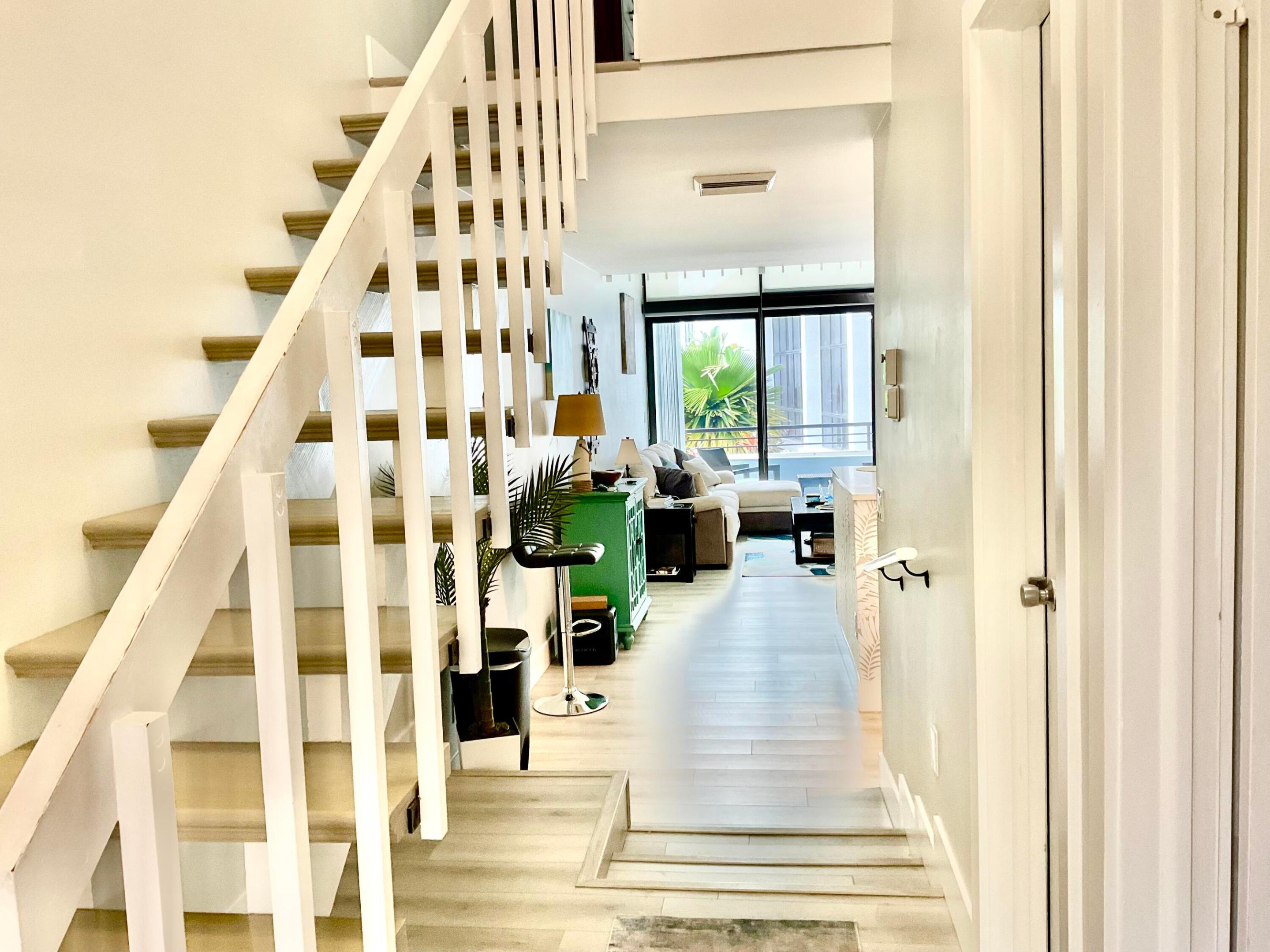 MAYFAIR HOUSE CONDO - Residential