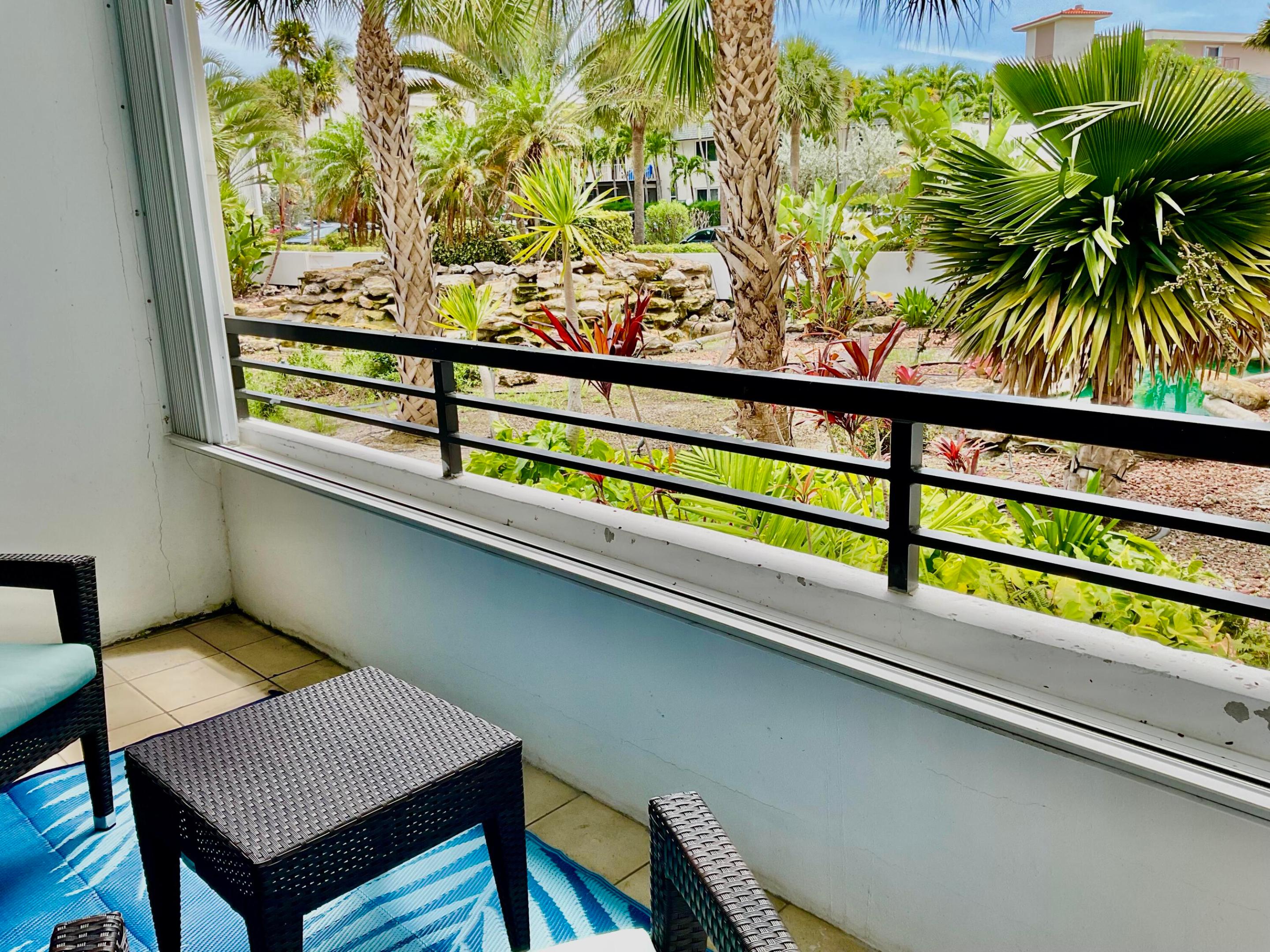 MAYFAIR HOUSE CONDO - Residential