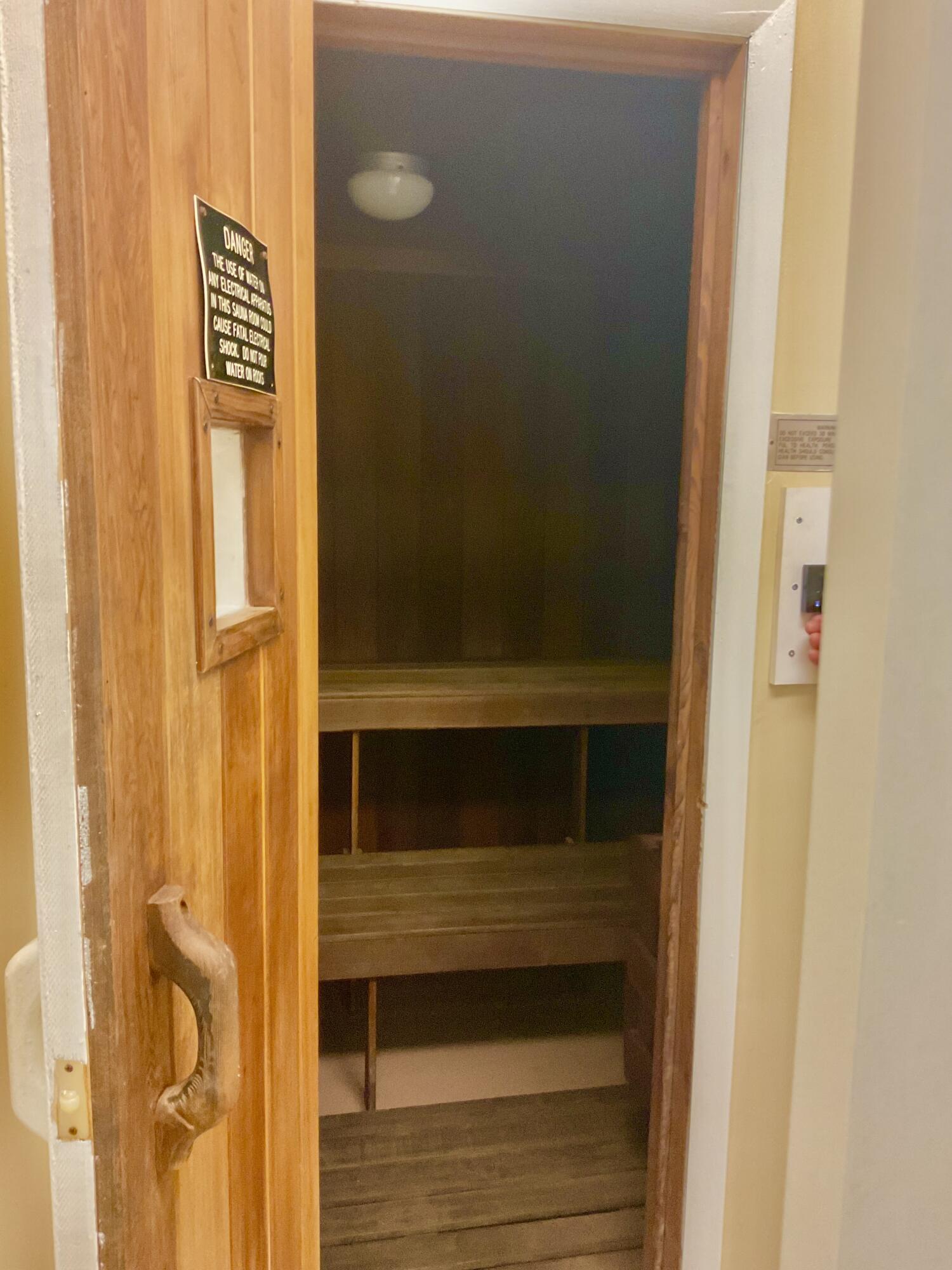 MAYFAIR HOUSE CONDO - Residential