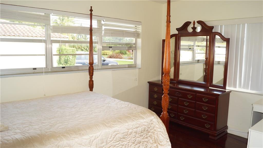 Hollywood Little Ranches - Residential