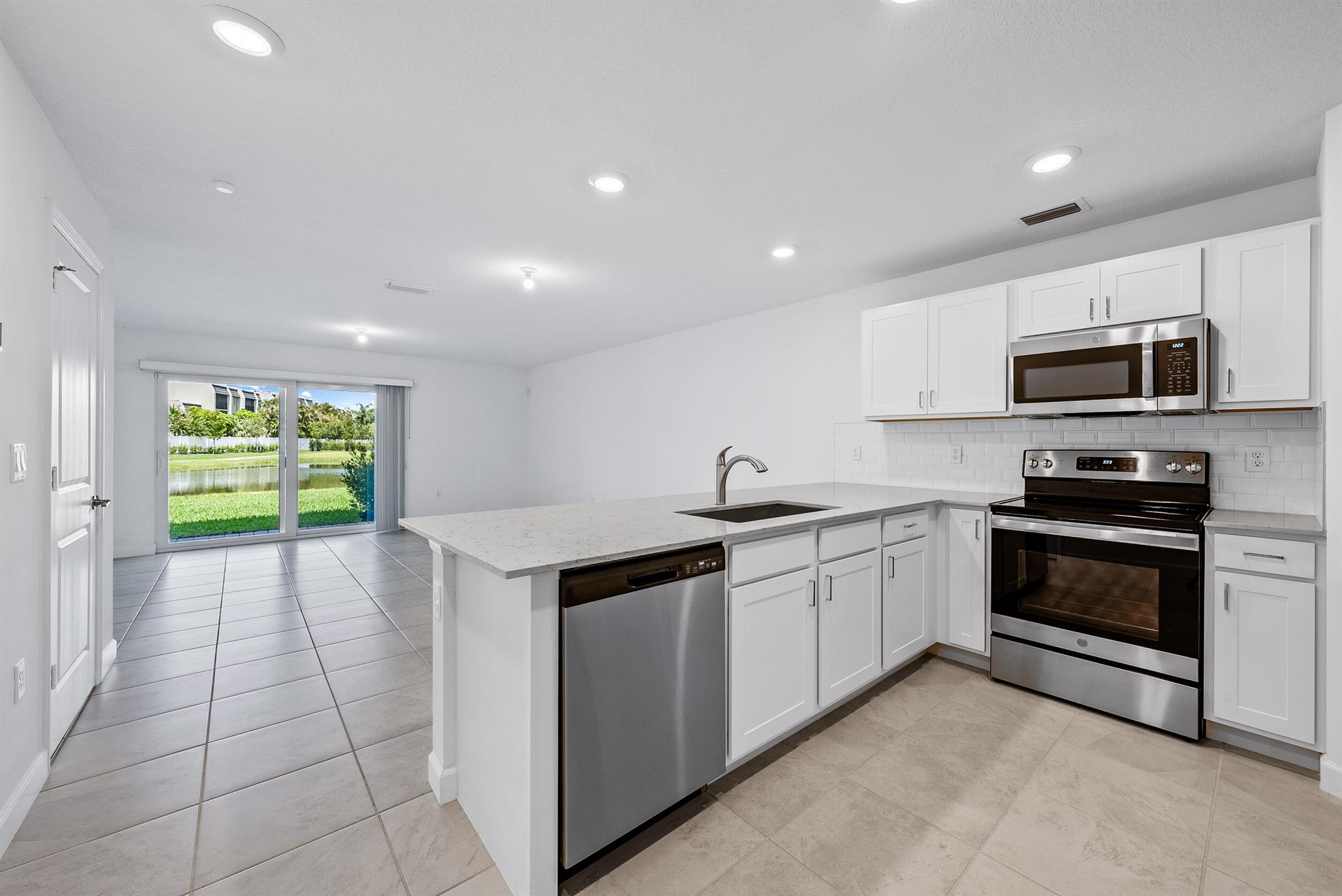 LAKEWOOD COVE - Residential Lease