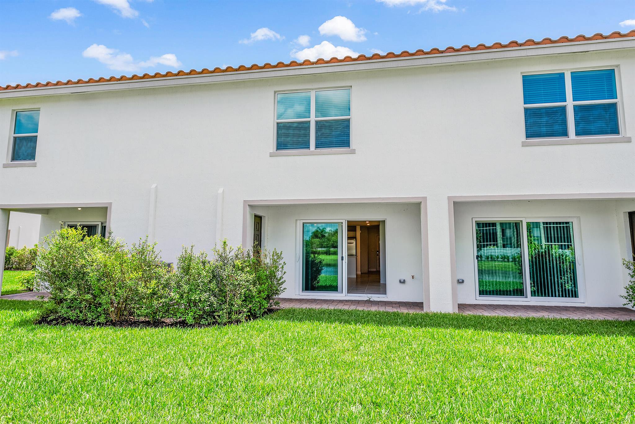 LAKEWOOD COVE - Residential Lease