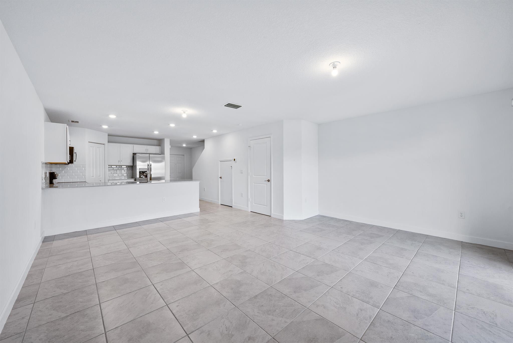 LAKEWOOD COVE - Residential Lease