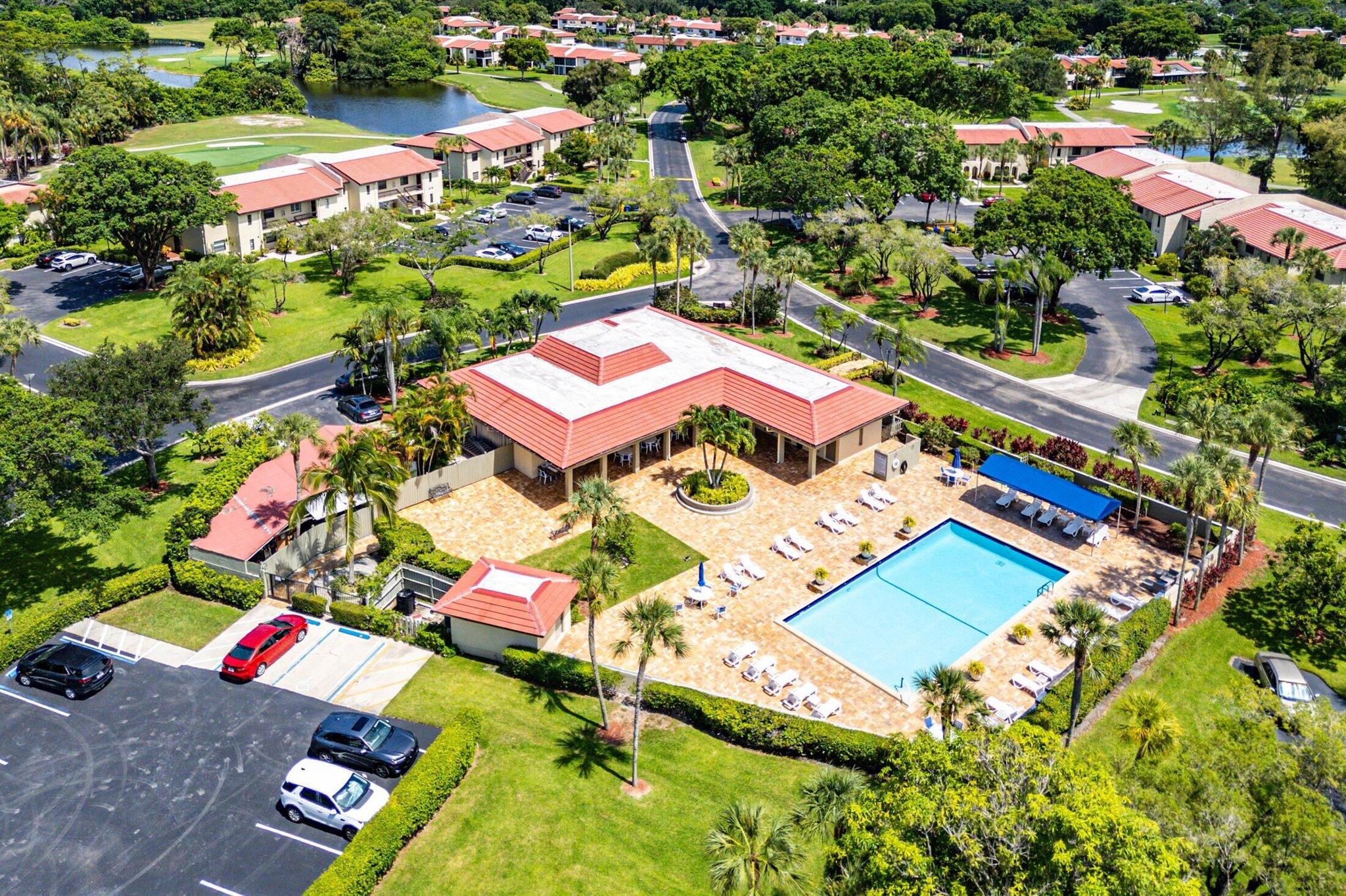 8315 Casa Del Lago 4d