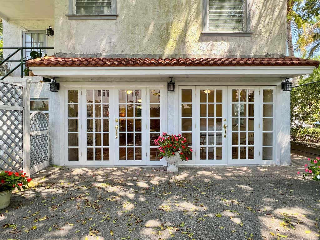 Photo of 336 Monroe Drive #Apt 2, West Palm Beach, FL 33405 (MLS # R11080081)