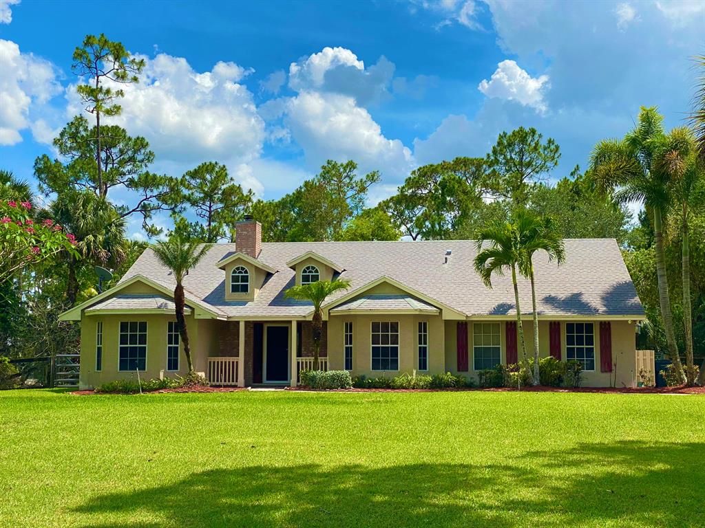 Photo of 16662 89th Place N, Loxahatchee, FL 33470 (MLS # R10712693)