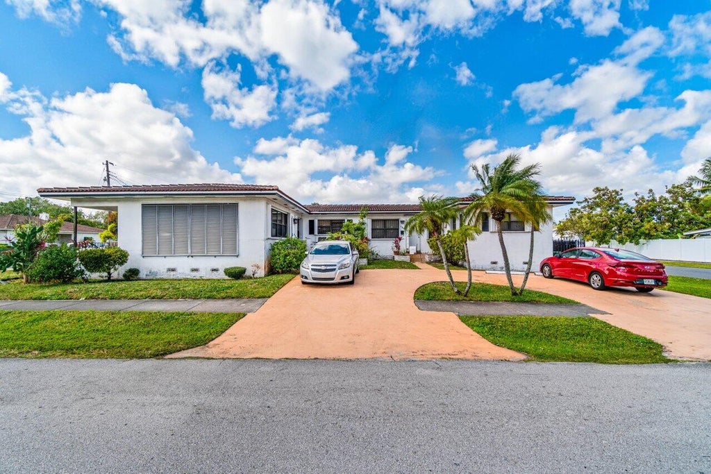 Photo of 600 SW 8th Street #1-2, Hallandale Beach, FL 33009 (MLS # R11058674)