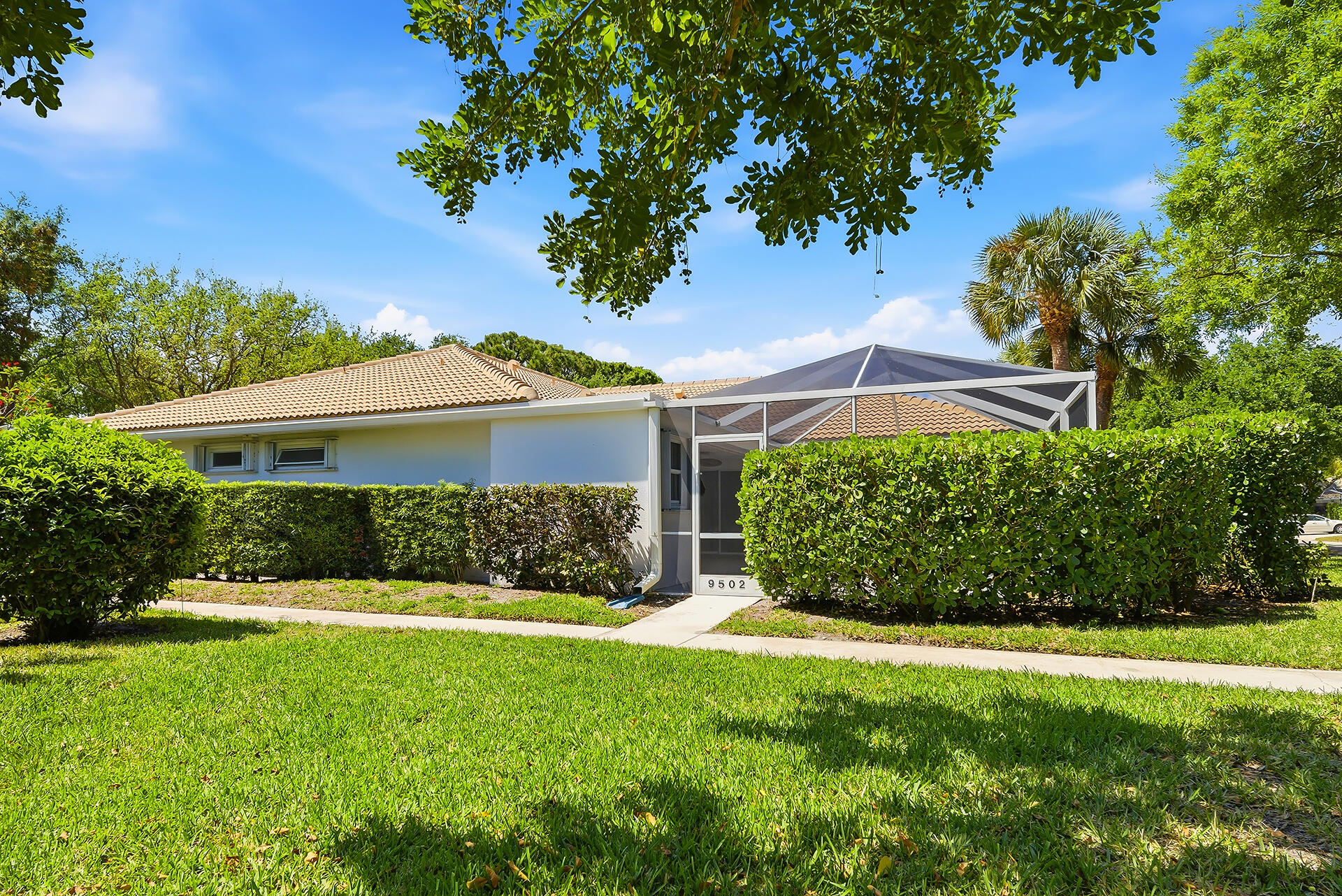 9502 Chapman Oak Court