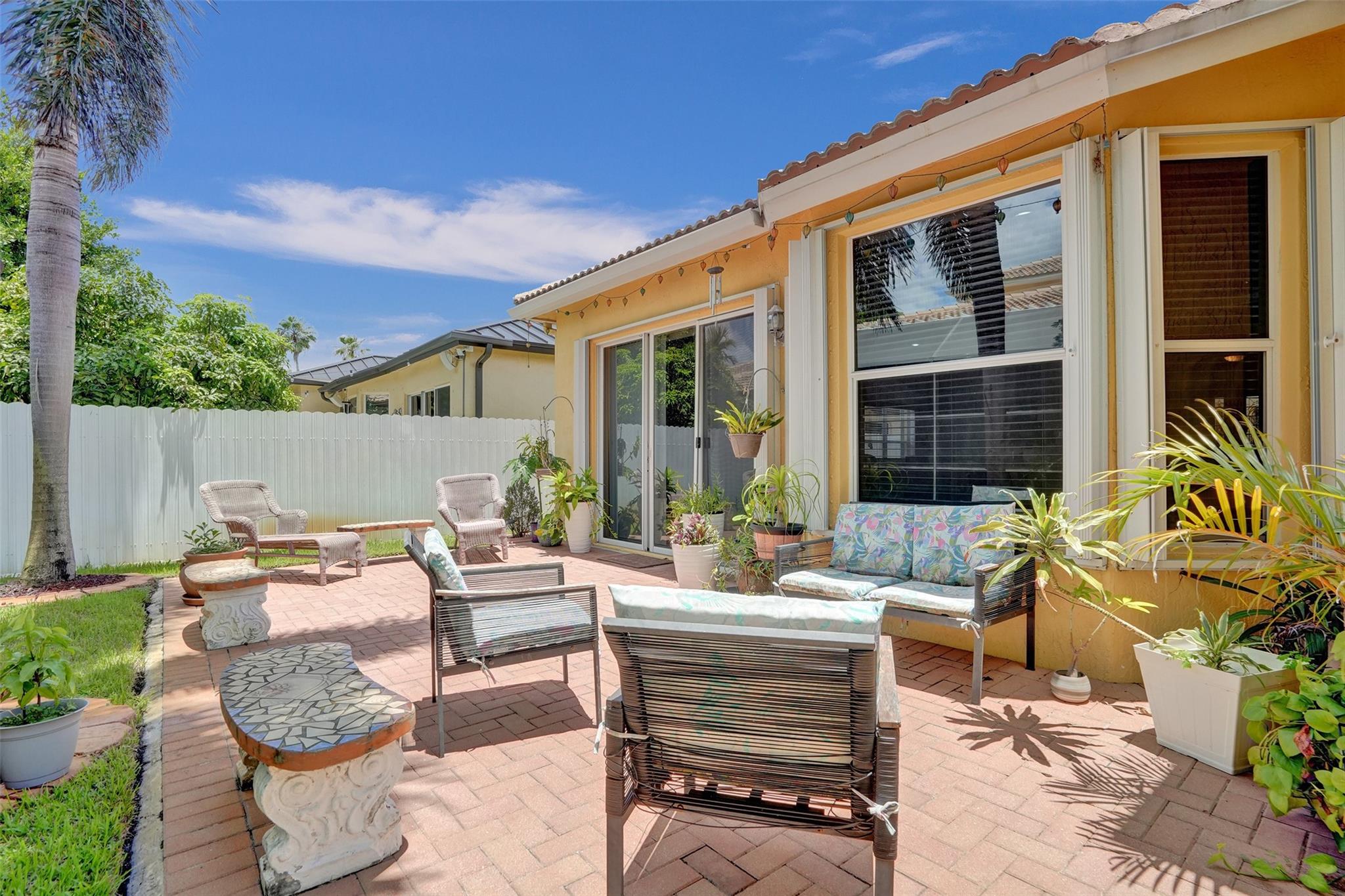 Pod 9 At Monarch Lakes 16 - Residential