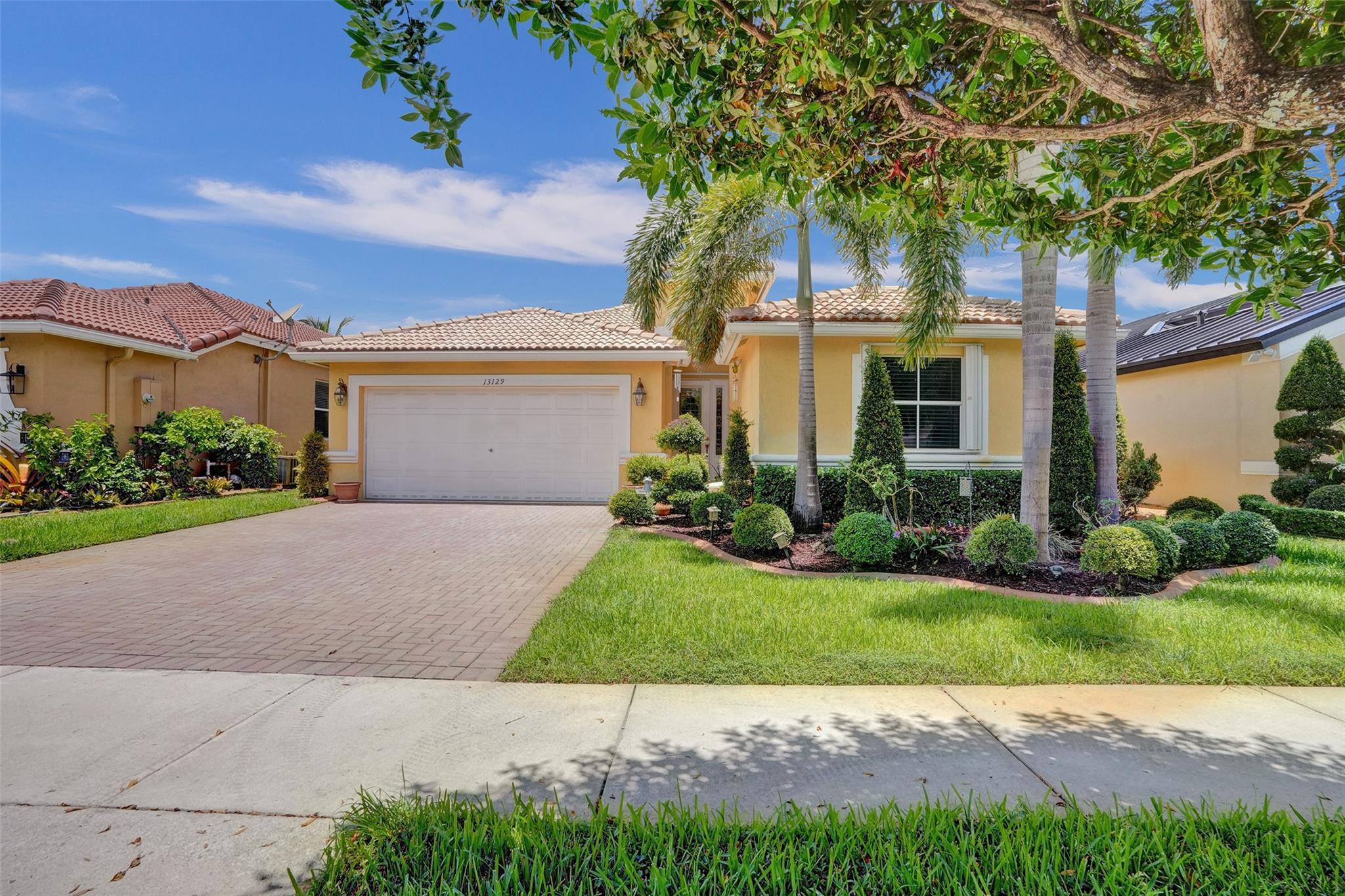 Motivated Seller, Price is Negotiable! Welcome to your dream home in the highly desirable Monarch Lakes
community! This beautifully remodeled home offers 1,839 sq ft of thoughtfully designed living space with 3
bedrooms and 2 full bathrooms—all in A+ condition and professionally inspected. Located in a secured, gated
community with automatic access, this home offers both privacy and ease. The low-maintenance yard features
pavers, reducing grass upkeep while enhancing curb appeal. Inside, you’ll fall in love with the open-concept floor
plan—perfect for entertaining guests or relaxing. The spacious living and dining areas flow seamlessly into the
stunning kitchen, which boasts ample counter space, a large center island, and a charming bay window that fills the
room with natural light.