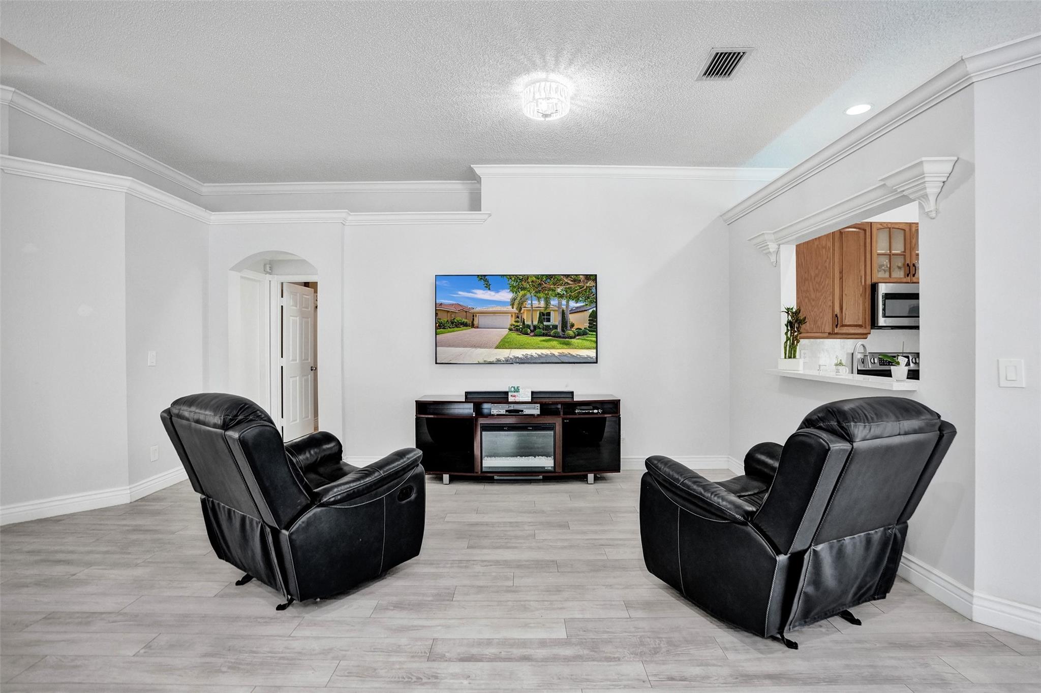 Pod 9 At Monarch Lakes 16 - Residential