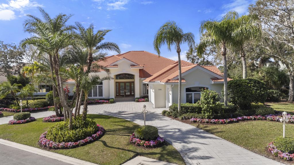 Photo of 11822 SE Freeport Court, Hobe Sound, FL 33455 (MLS # R11056874)