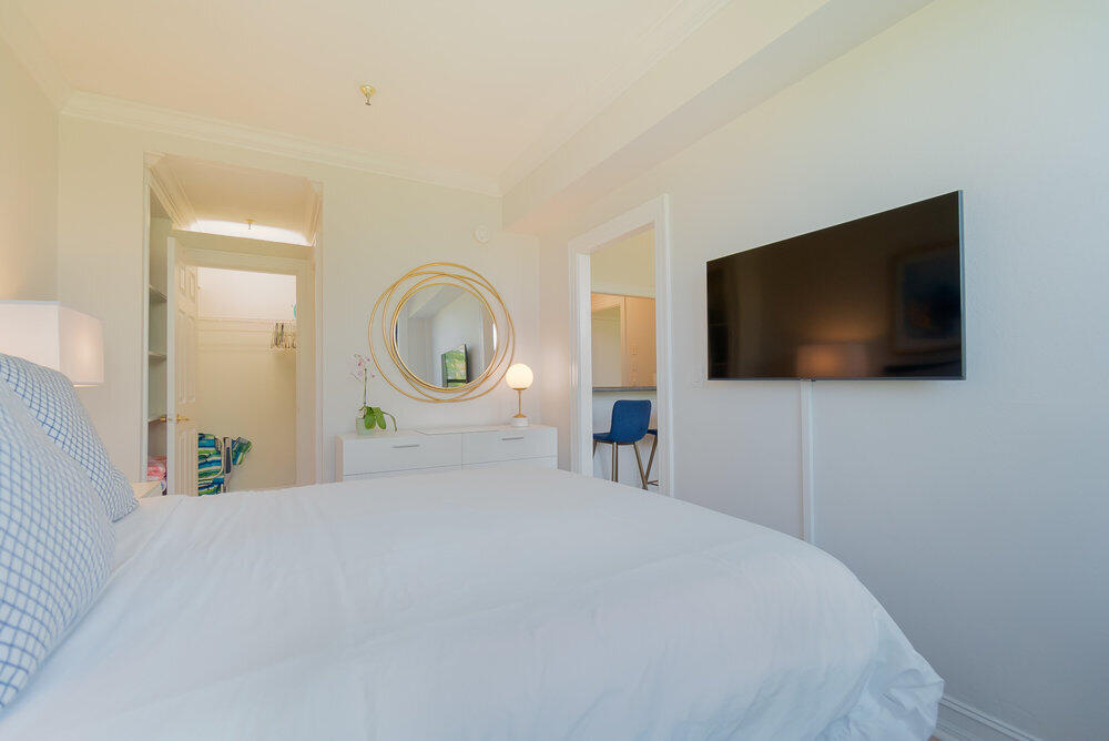 PALM BEACH HOTEL CONDO - Residential