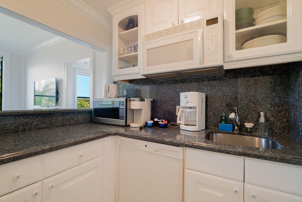 PALM BEACH HOTEL CONDO - Residential