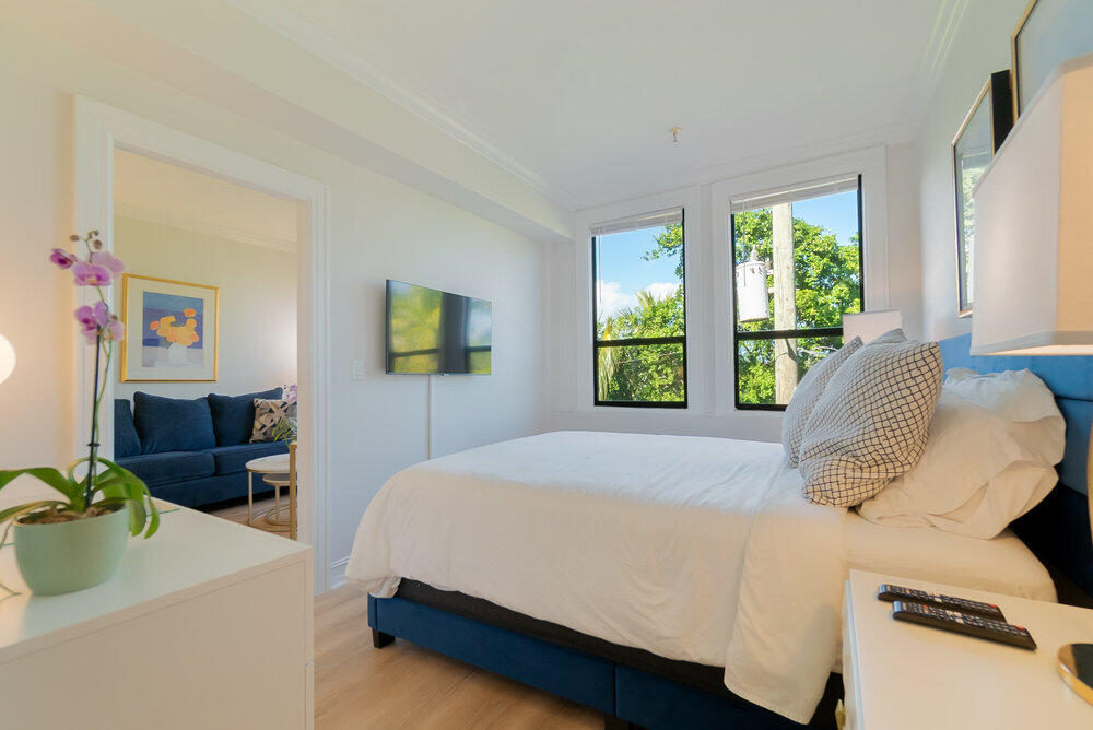 PALM BEACH HOTEL CONDO - Residential