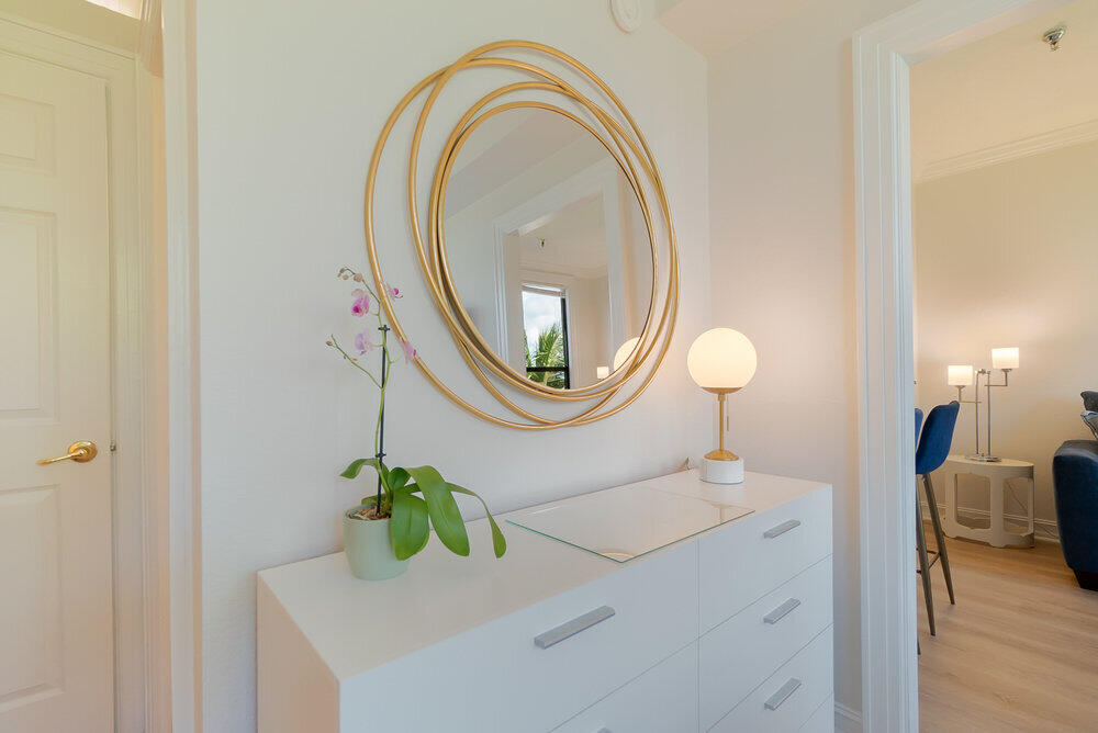 PALM BEACH HOTEL CONDO - Residential