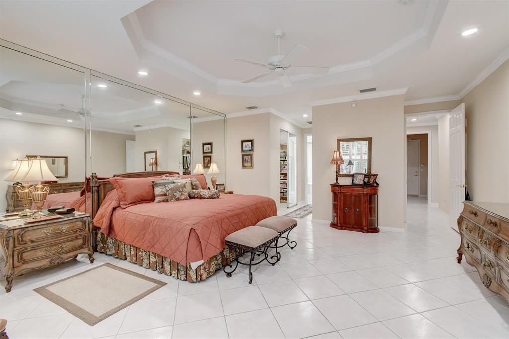 VALENCIA FALLS 9 - Residential