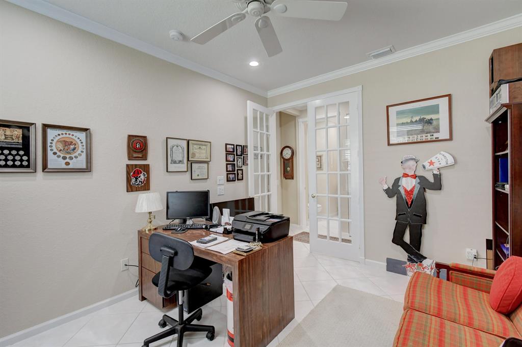 VALENCIA FALLS 9 - Residential