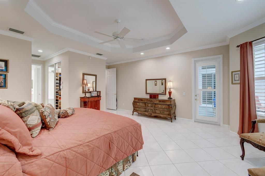 VALENCIA FALLS 9 - Residential