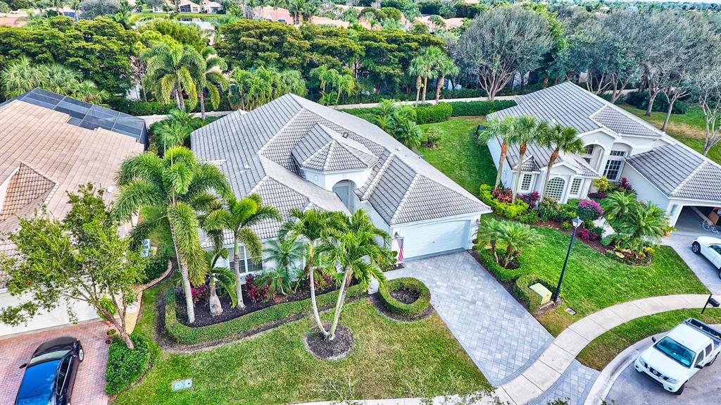 VALENCIA FALLS 9 - Residential