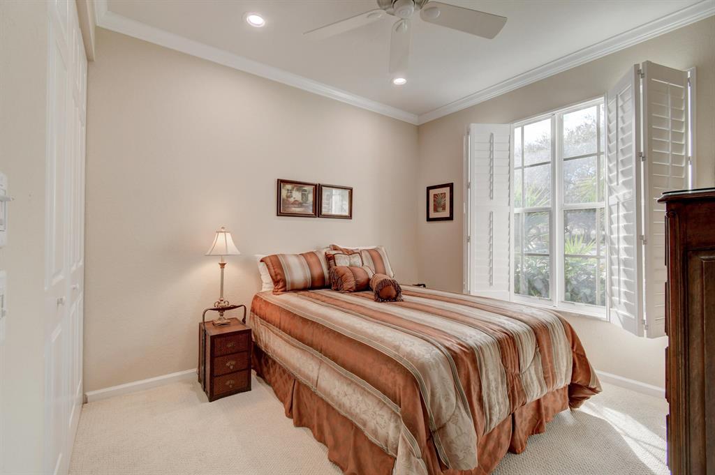 VALENCIA FALLS 9 - Residential