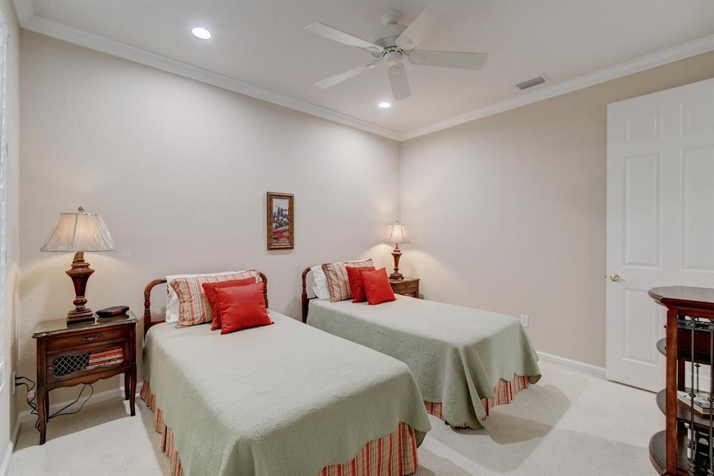 VALENCIA FALLS 9 - Residential